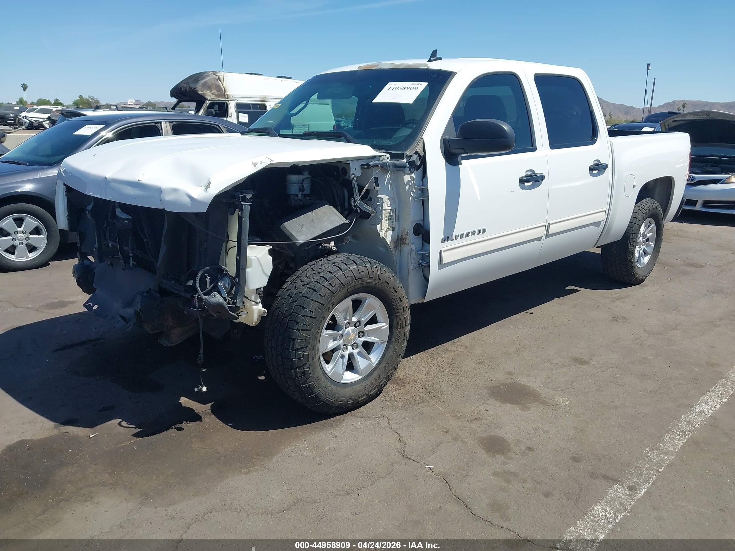 2012 Chevrolet Silverado 1500 Lt White vin: 3GCPCSE06CG290626