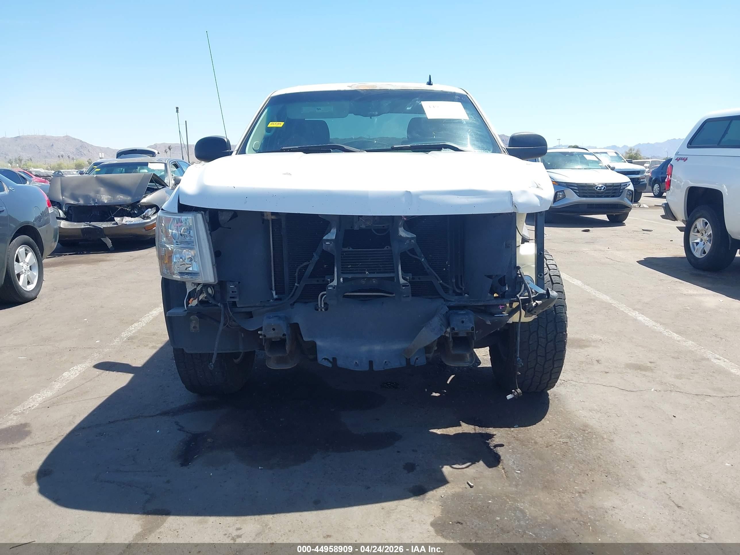 2012 Chevrolet Silverado 1500 Lt White vin: 3GCPCSE06CG290626