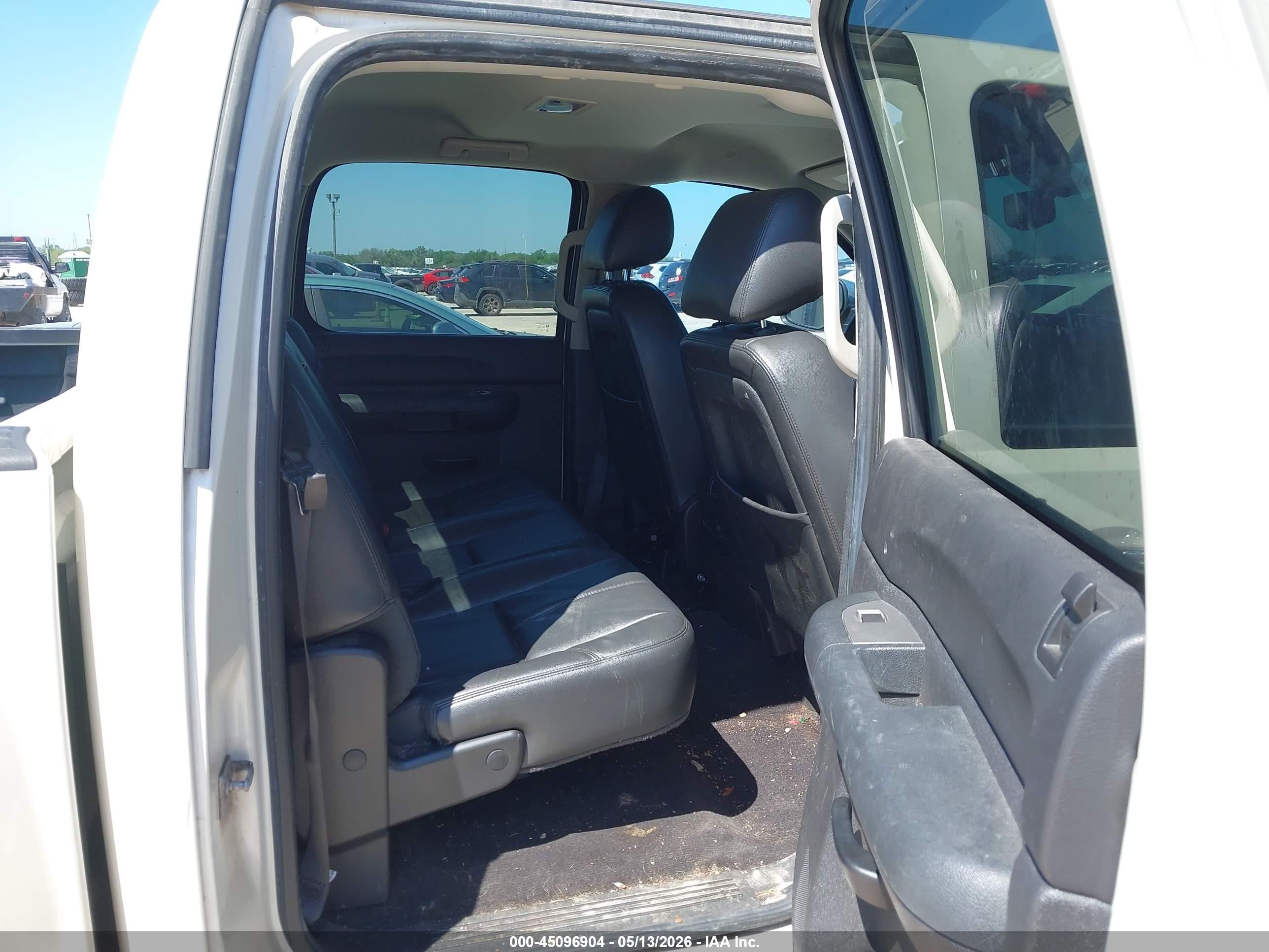 2012 Chevrolet Silverado 1500 Lt White vin: 3GCPCSE07CG288013
