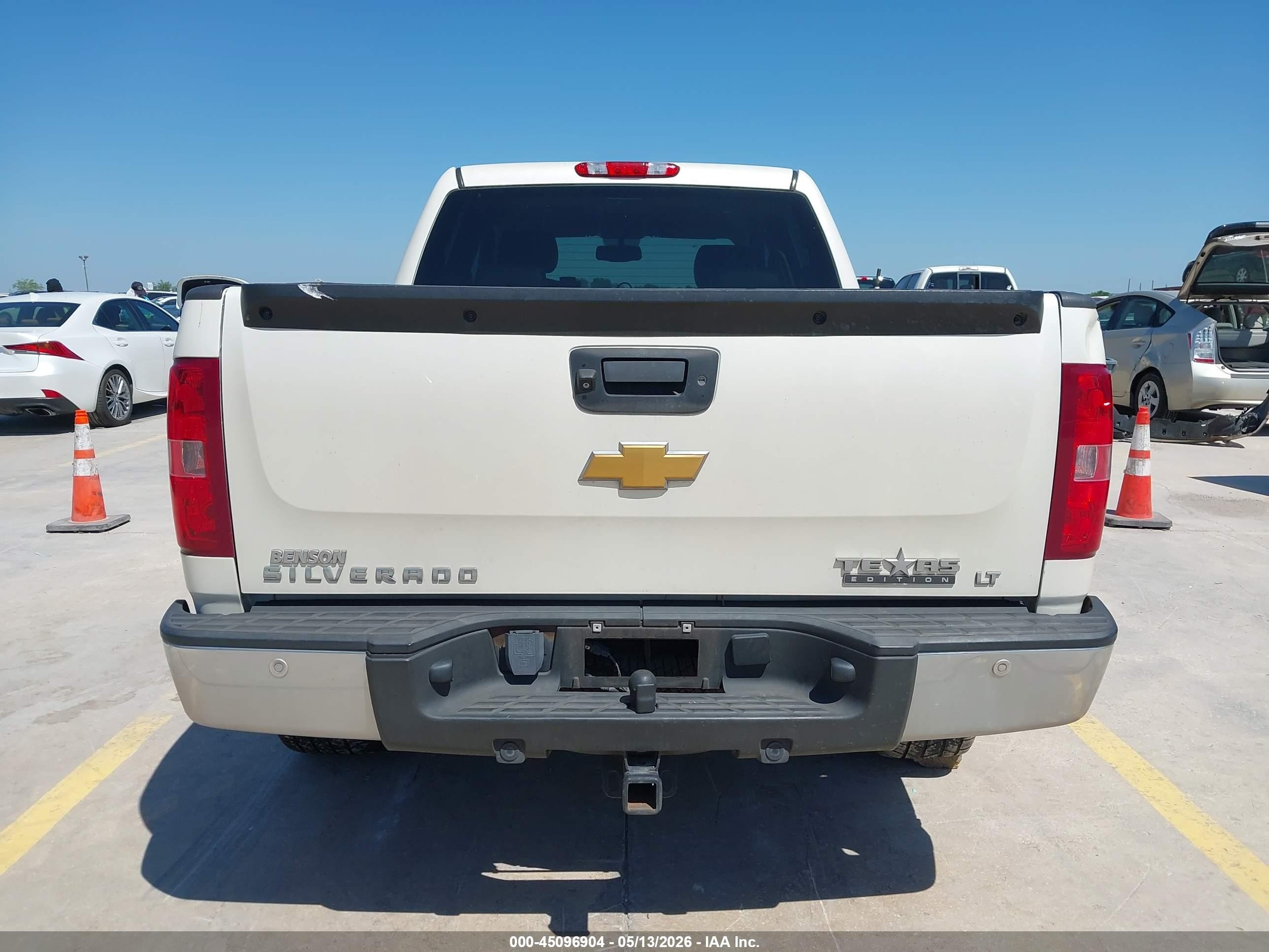 2012 Chevrolet Silverado 1500 Lt White vin: 3GCPCSE07CG288013