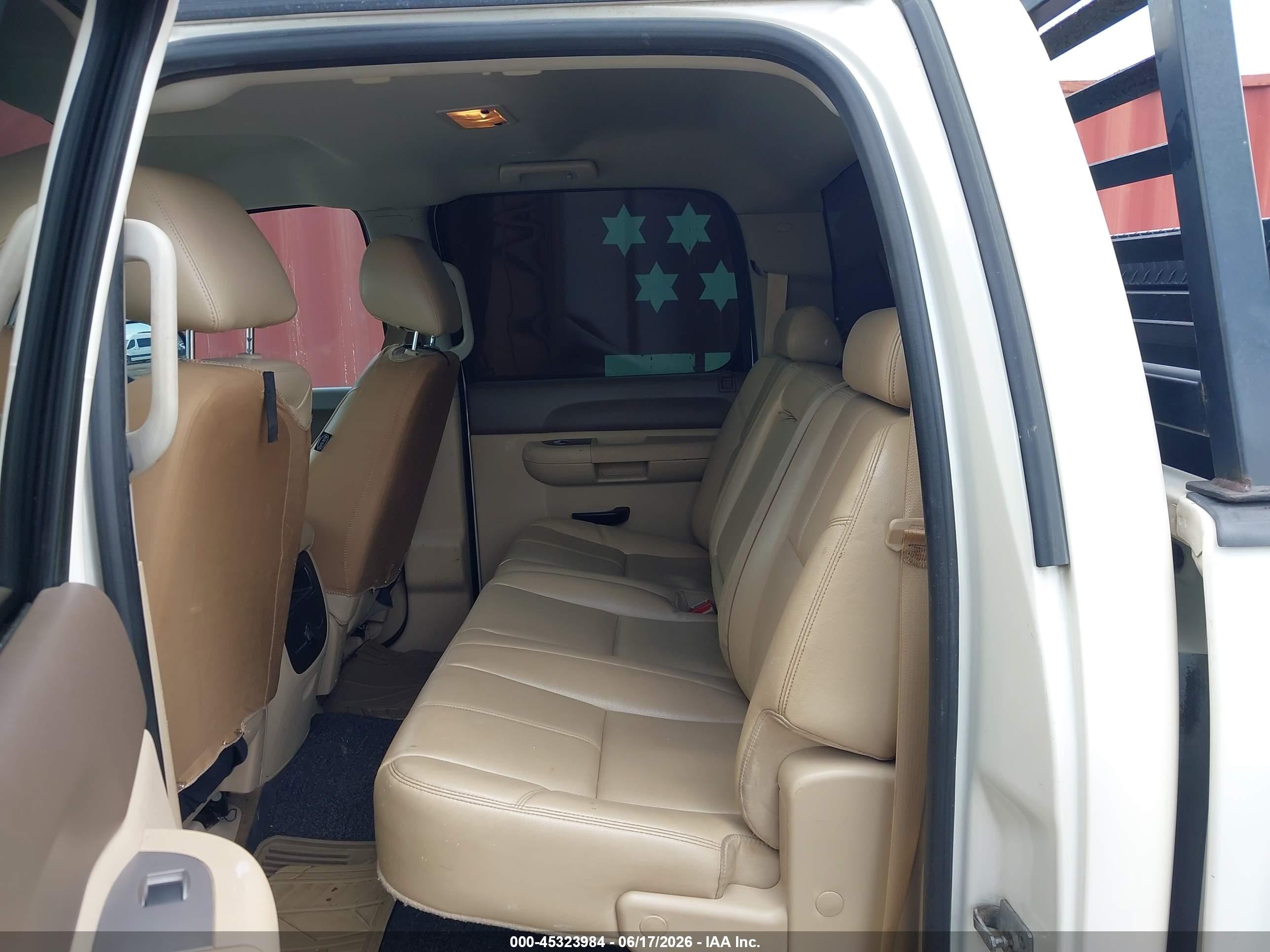 2013 Chevrolet Silverado 1500 Lt White vin: 3GCPCSE07DG129896