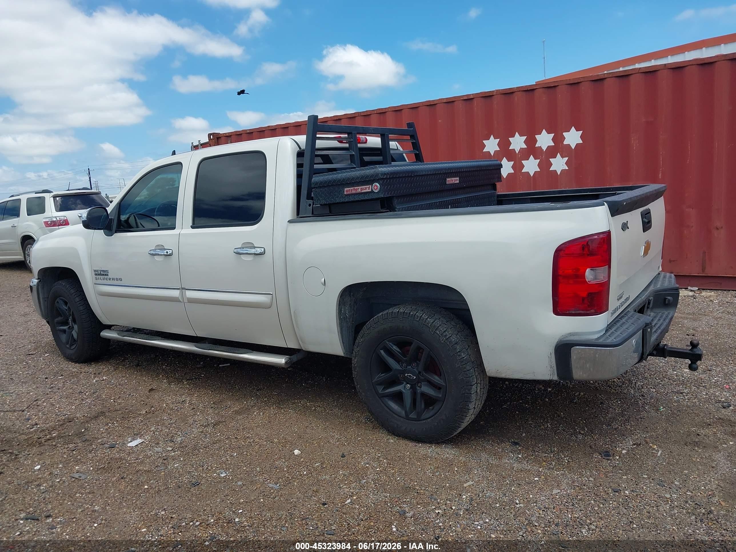 2013 Chevrolet Silverado 1500 Lt White vin: 3GCPCSE07DG129896