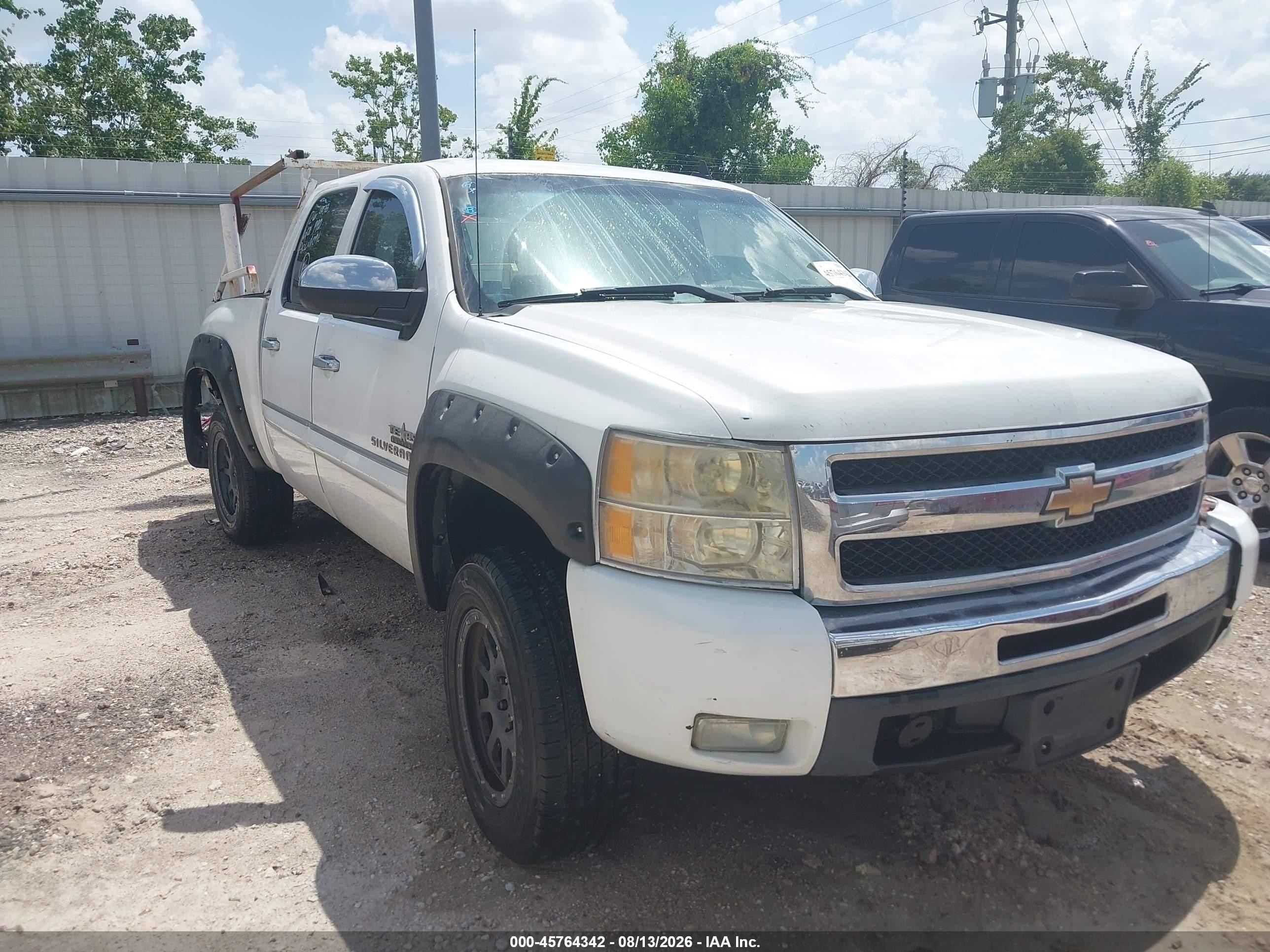 2011 Chevrolet Silverado 1500 Lt White vin: 3GCPCSE08BG203761