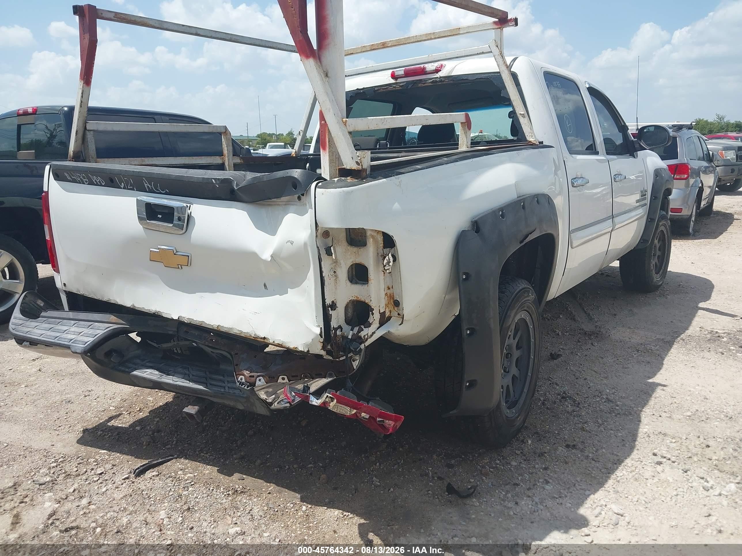2011 Chevrolet Silverado 1500 Lt White vin: 3GCPCSE08BG203761