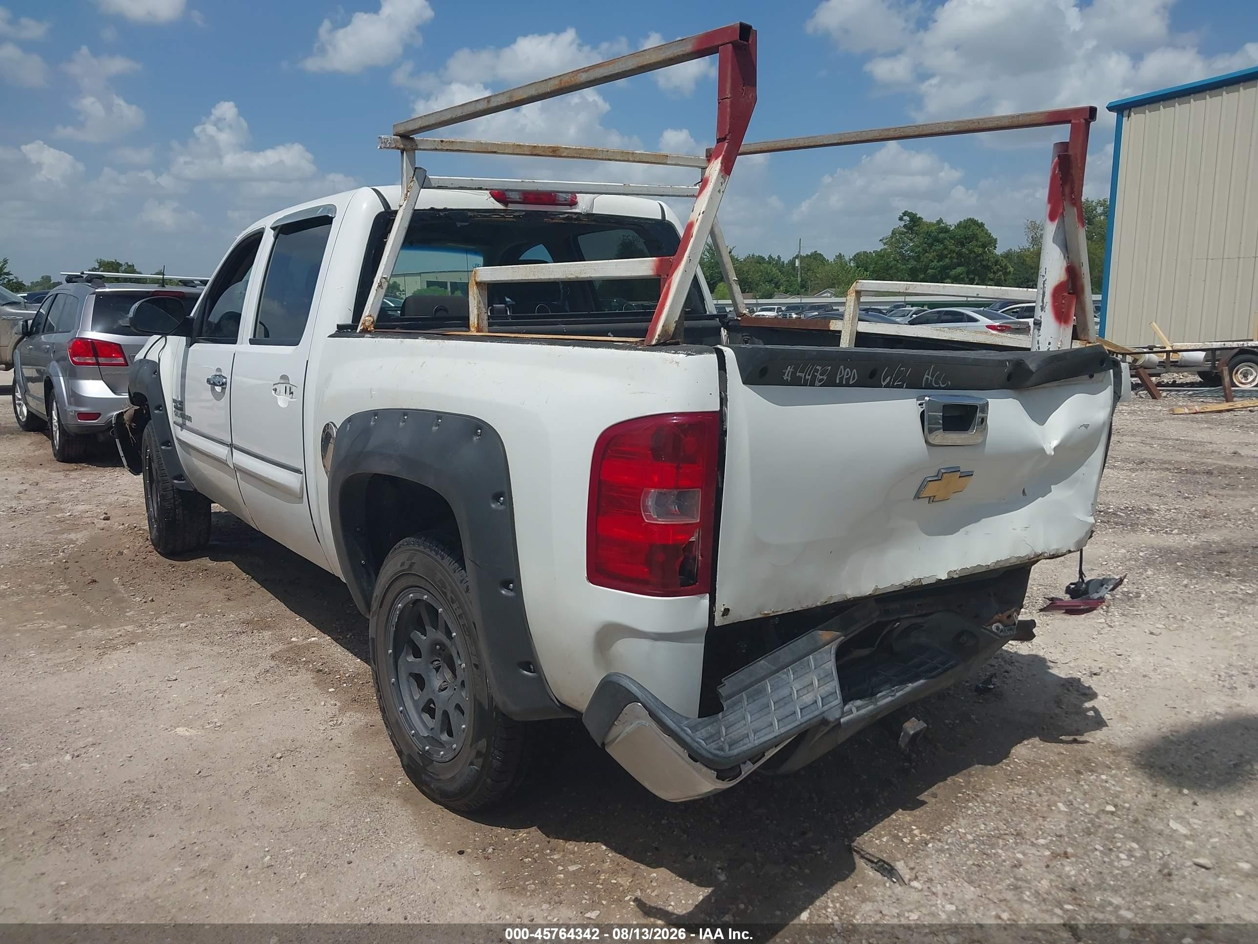 2011 Chevrolet Silverado 1500 Lt White vin: 3GCPCSE08BG203761