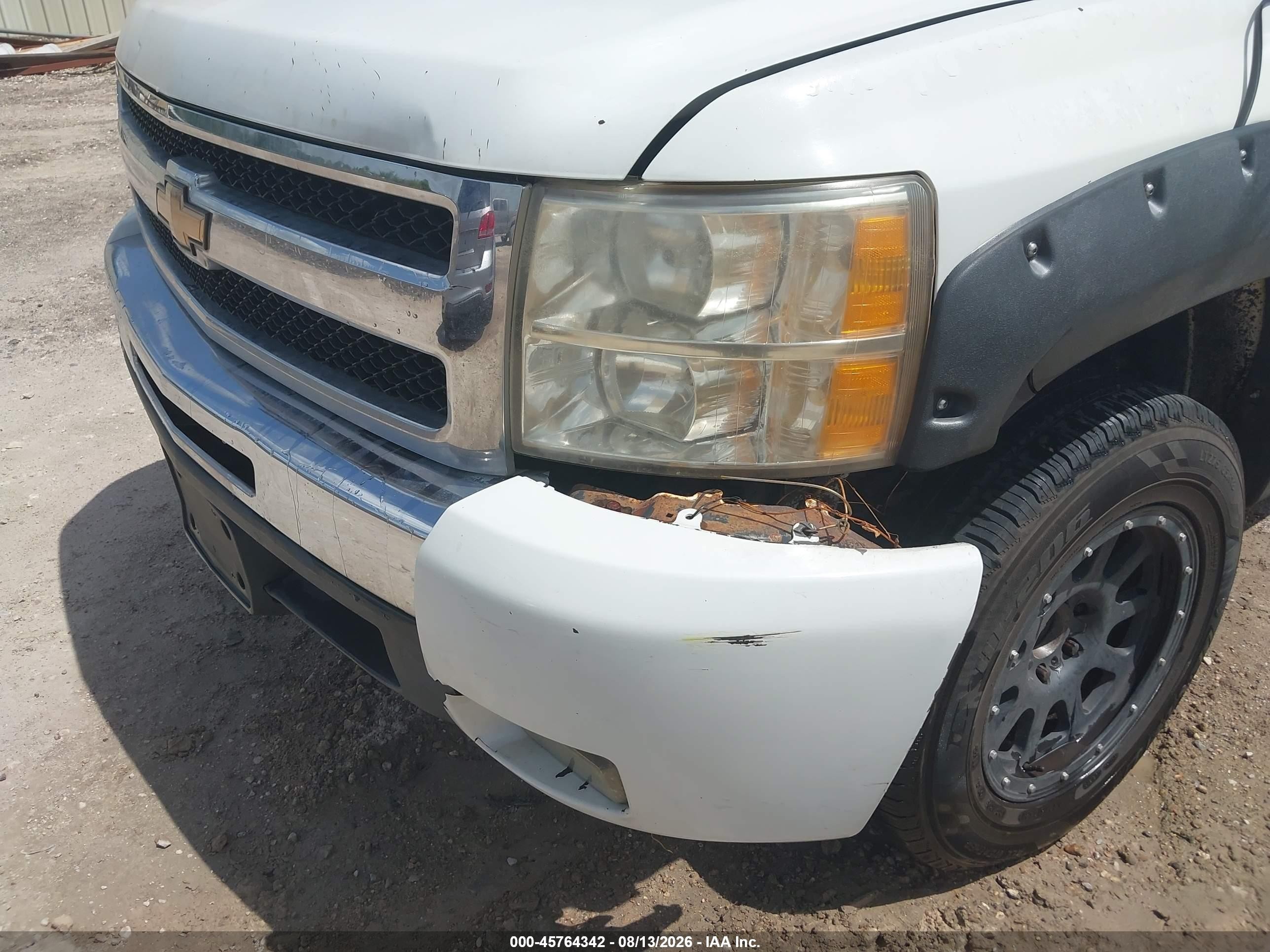 2011 Chevrolet Silverado 1500 Lt White vin: 3GCPCSE08BG203761