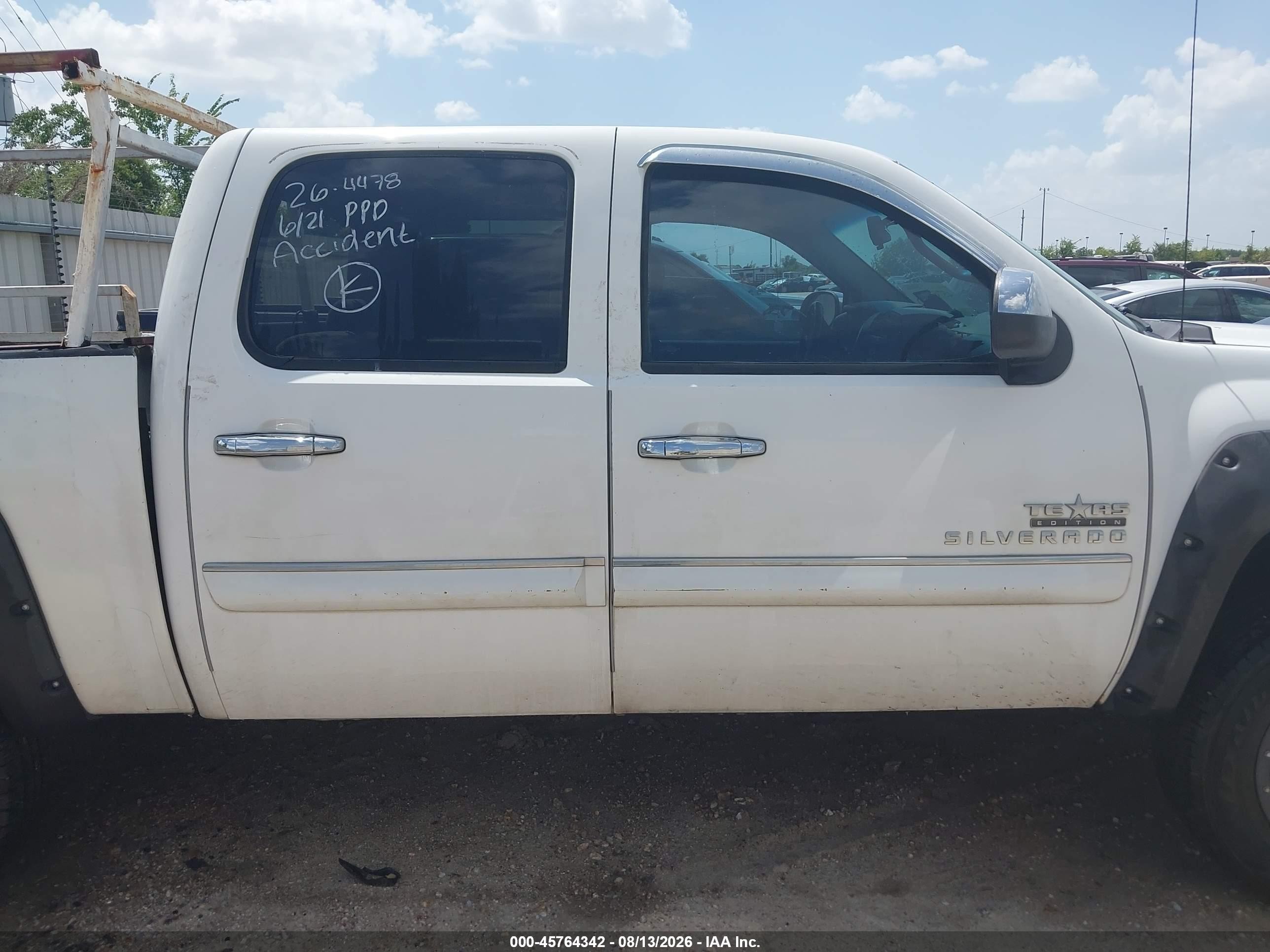 2011 Chevrolet Silverado 1500 Lt White vin: 3GCPCSE08BG203761