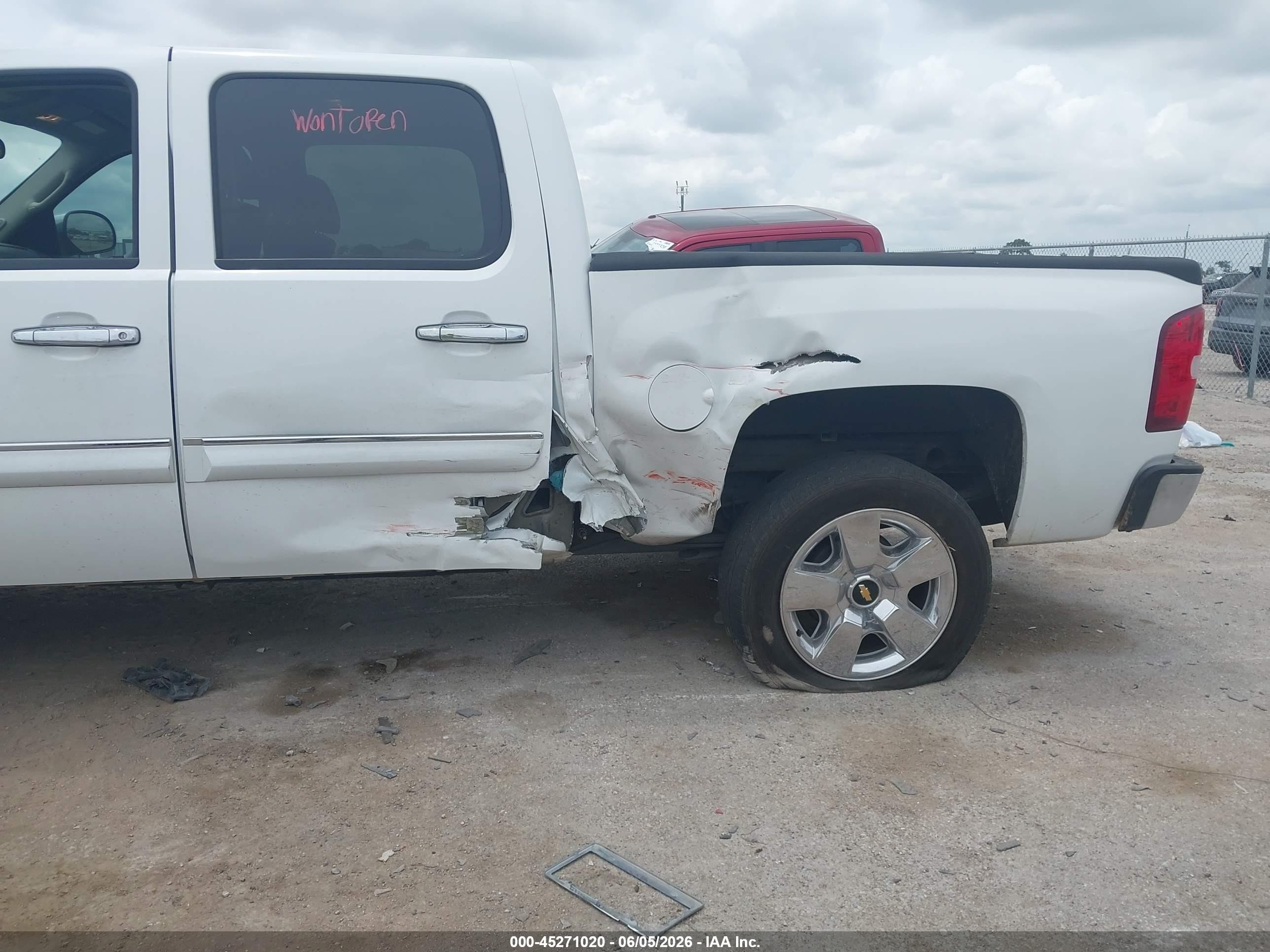 2011 Chevrolet Silverado 1500 Lt White vin: 3GCPCSE08BG286799