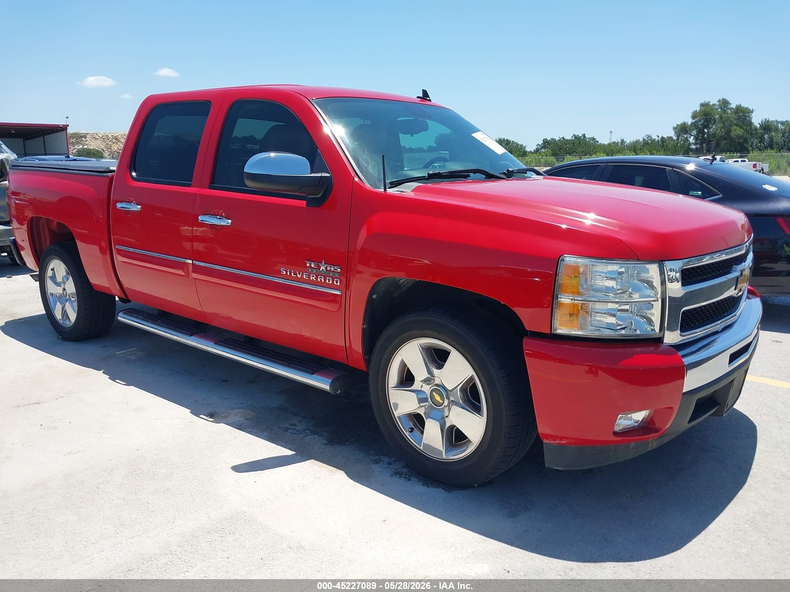 2011 Chevrolet Silverado 1500 Lt Красный vin: 3GCPCSE08BG346242