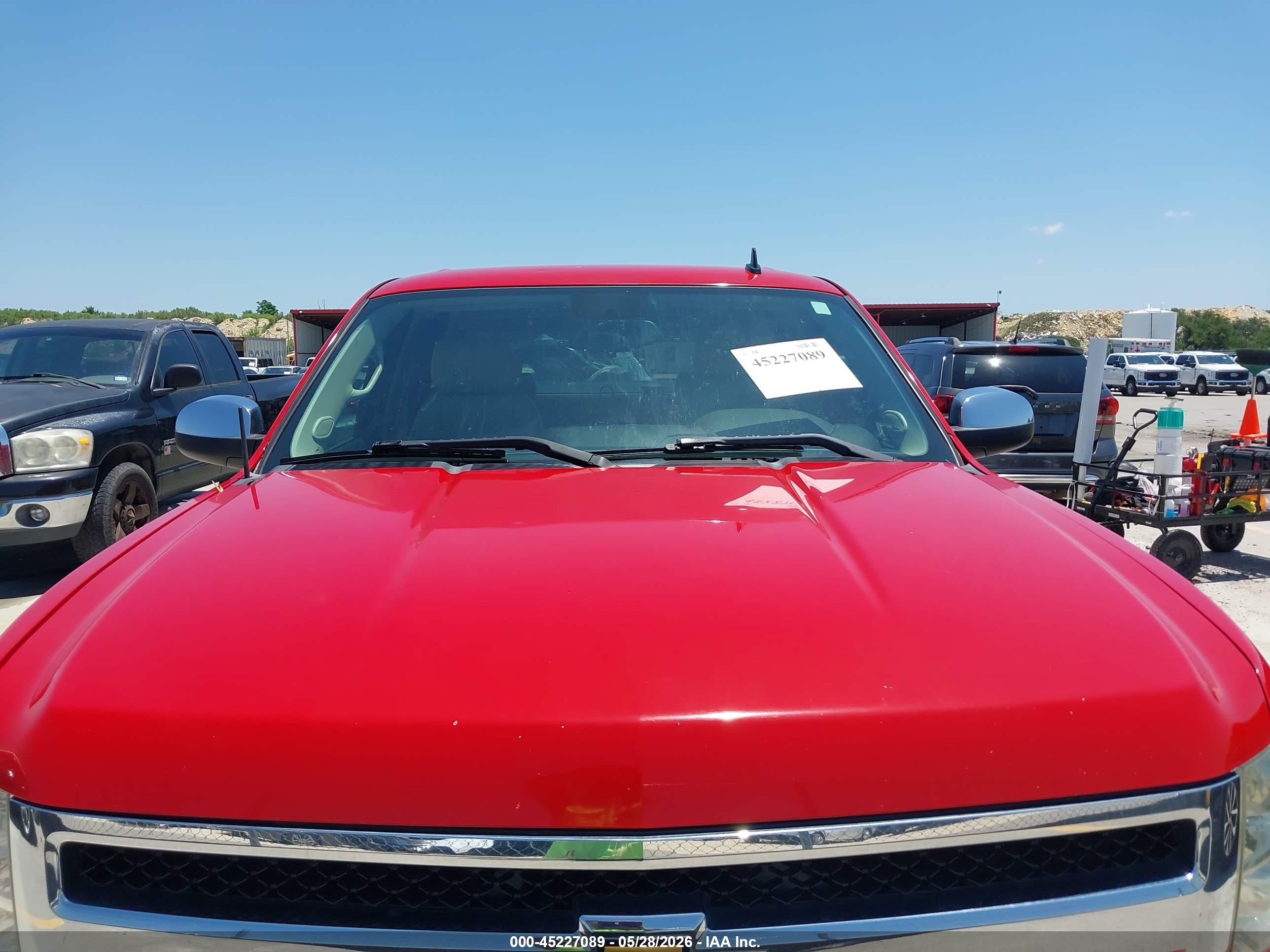 2011 Chevrolet Silverado 1500 Lt Red vin: 3GCPCSE08BG346242
