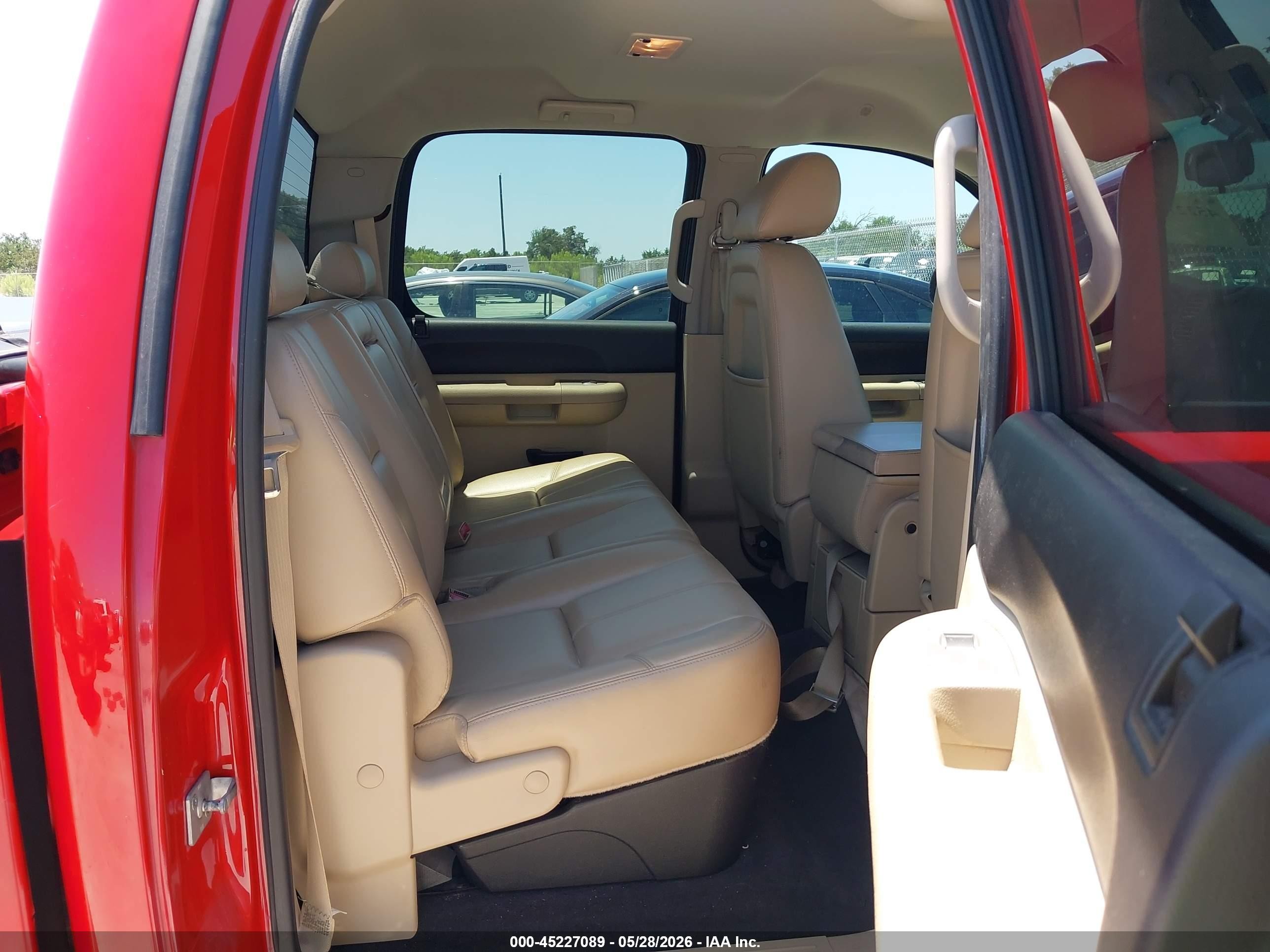 2011 Chevrolet Silverado 1500 Lt Red vin: 3GCPCSE08BG346242