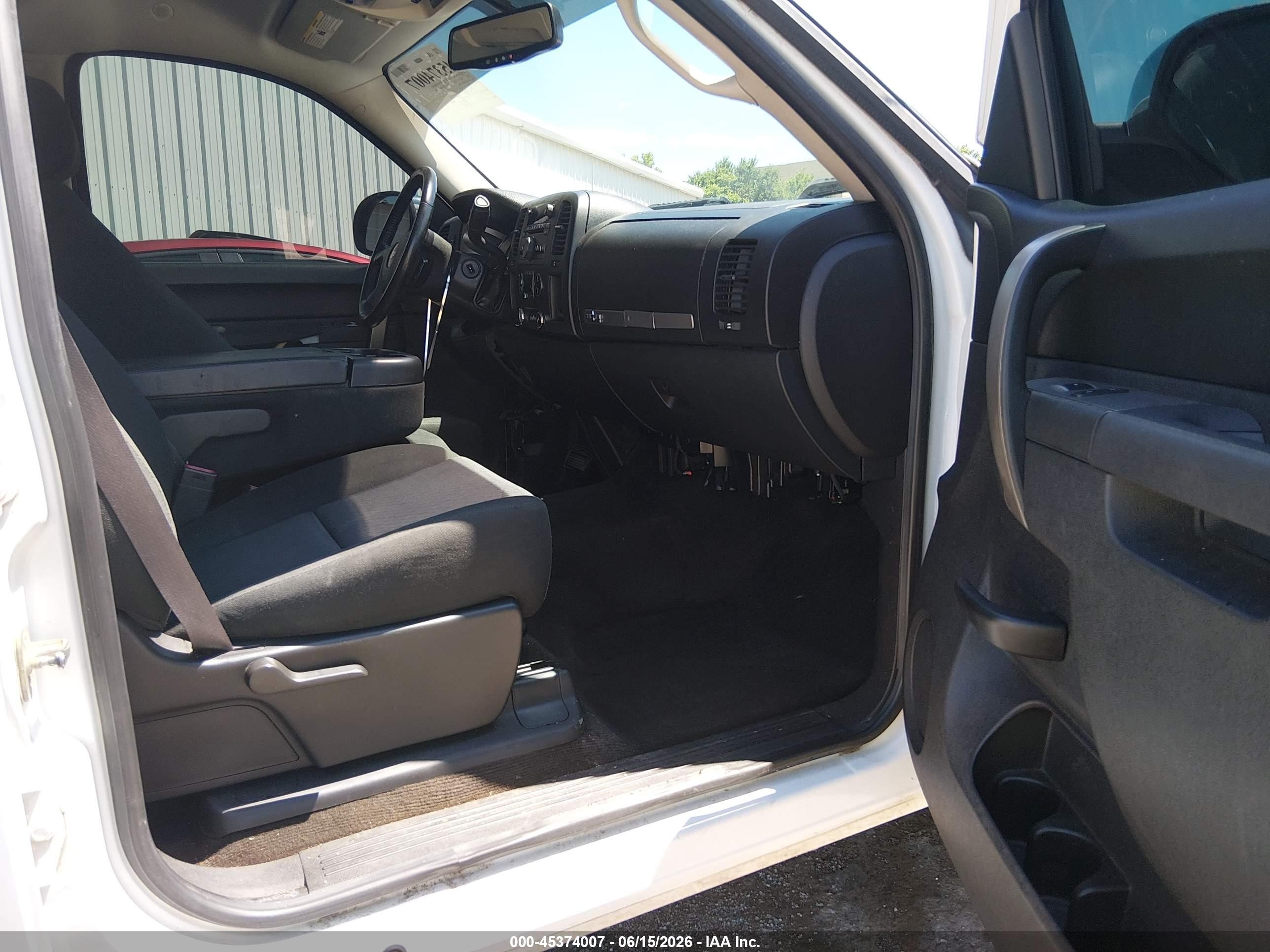 2013 Chevrolet Silverado 1500 Lt White vin: 3GCPCSE08DG137988