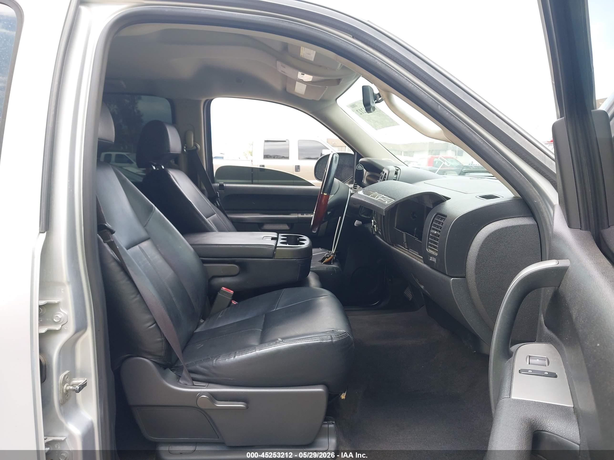 2013 Chevrolet Silverado 1500 Lt Серебряный vin: 3GCPCSE08DG148912