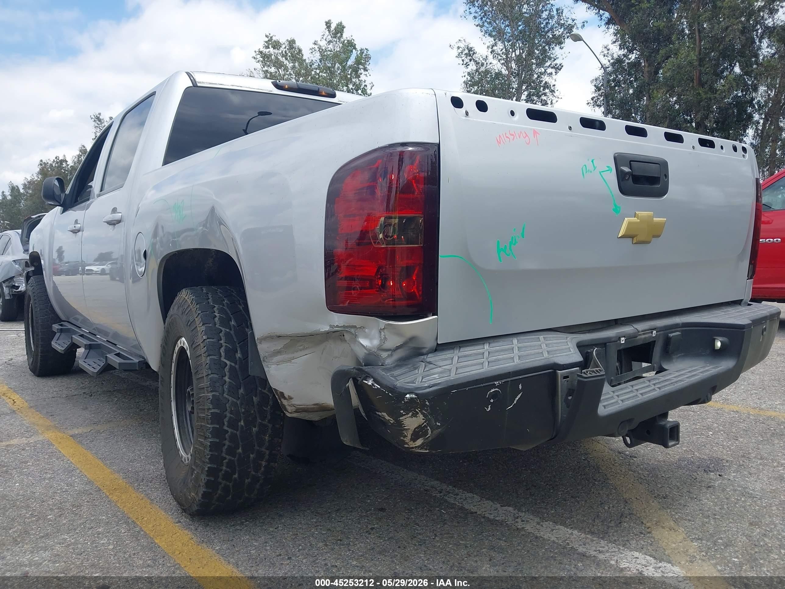 2013 Chevrolet Silverado 1500 Lt Серебряный vin: 3GCPCSE08DG148912