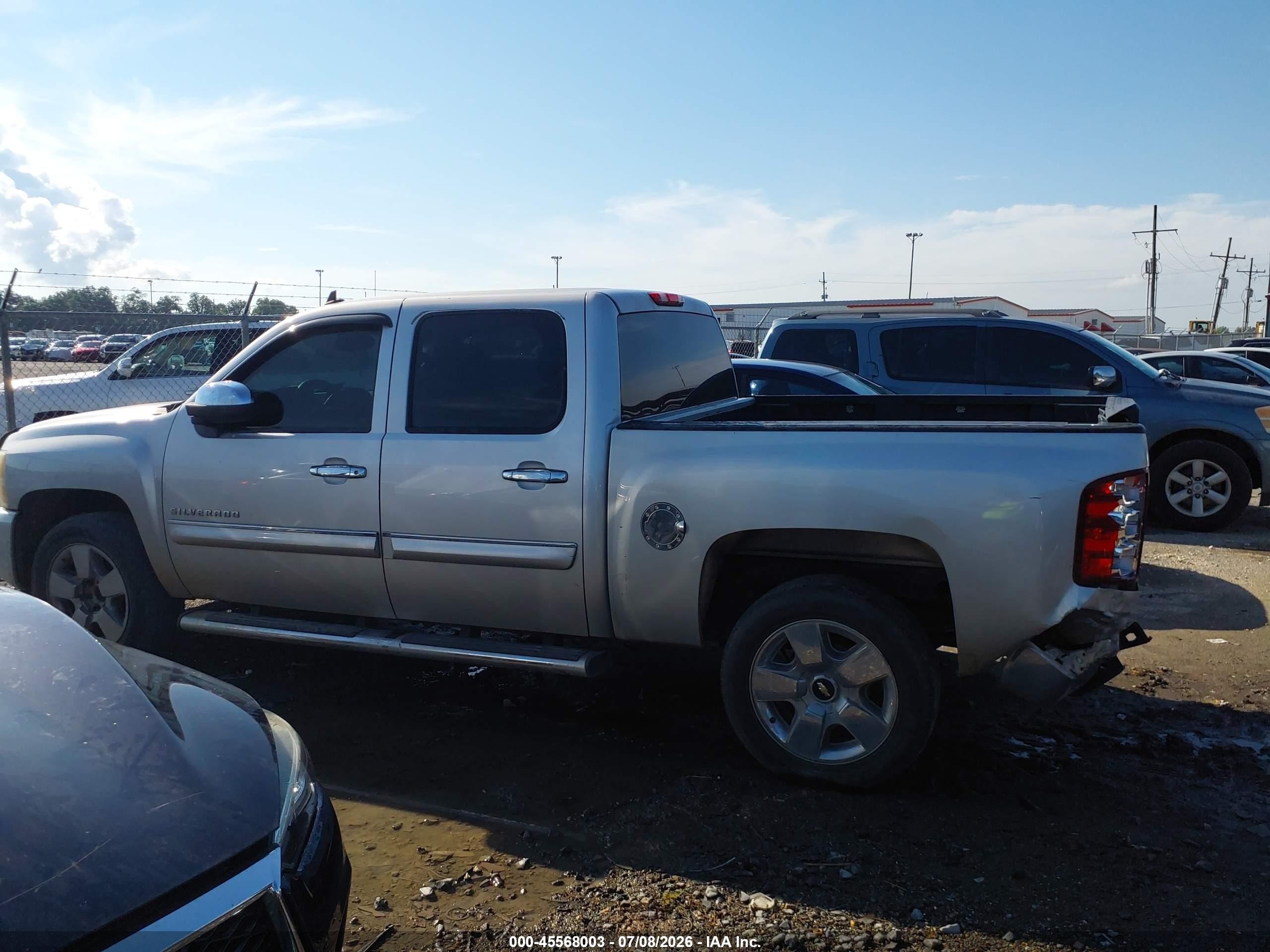 2011 Chevrolet Silverado 1500 Lt Silver vin: 3GCPCSE09BG155820