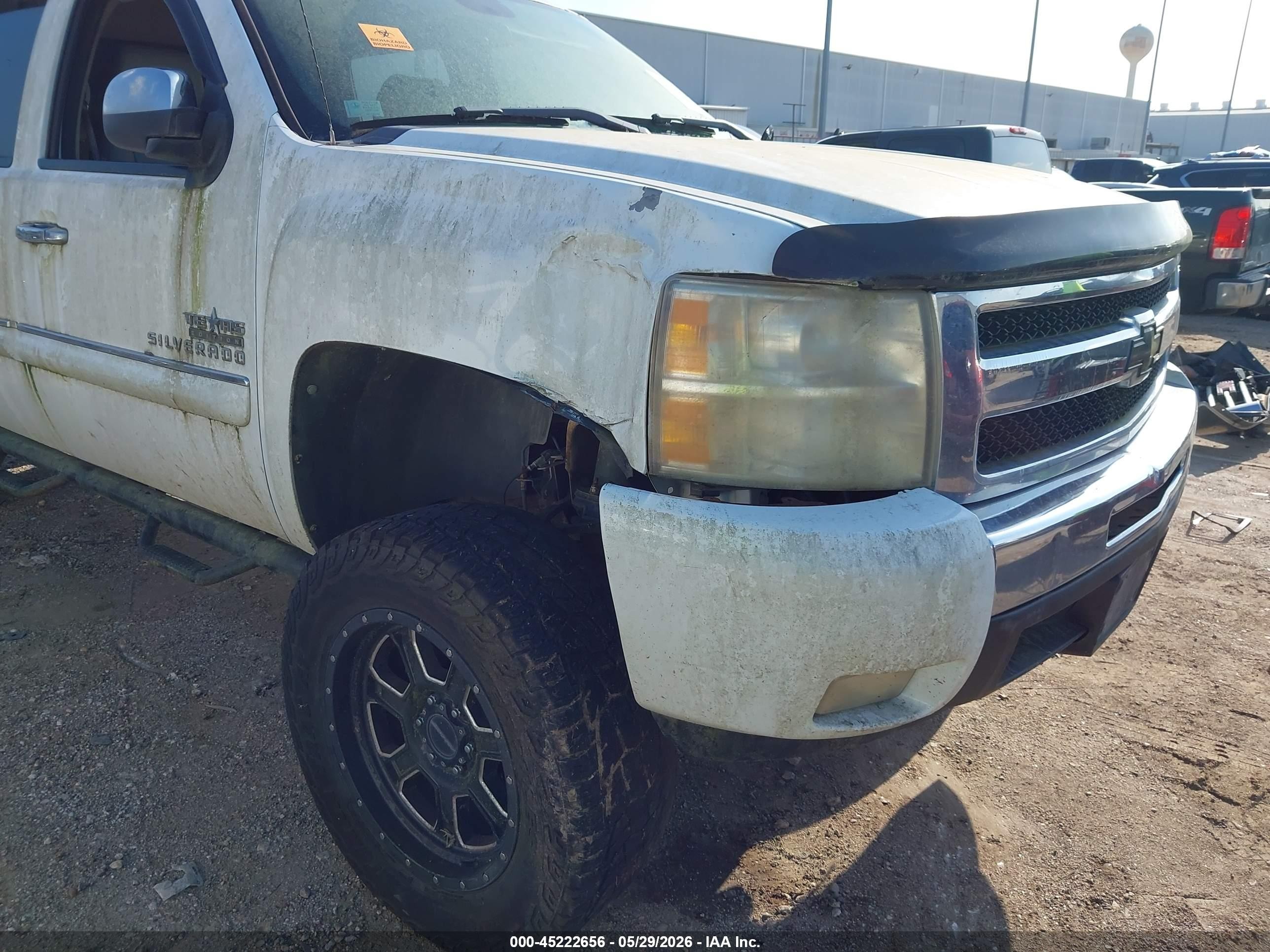 2011 Chevrolet Silverado 1500 Lt White vin: 3GCPCSE09BG337131