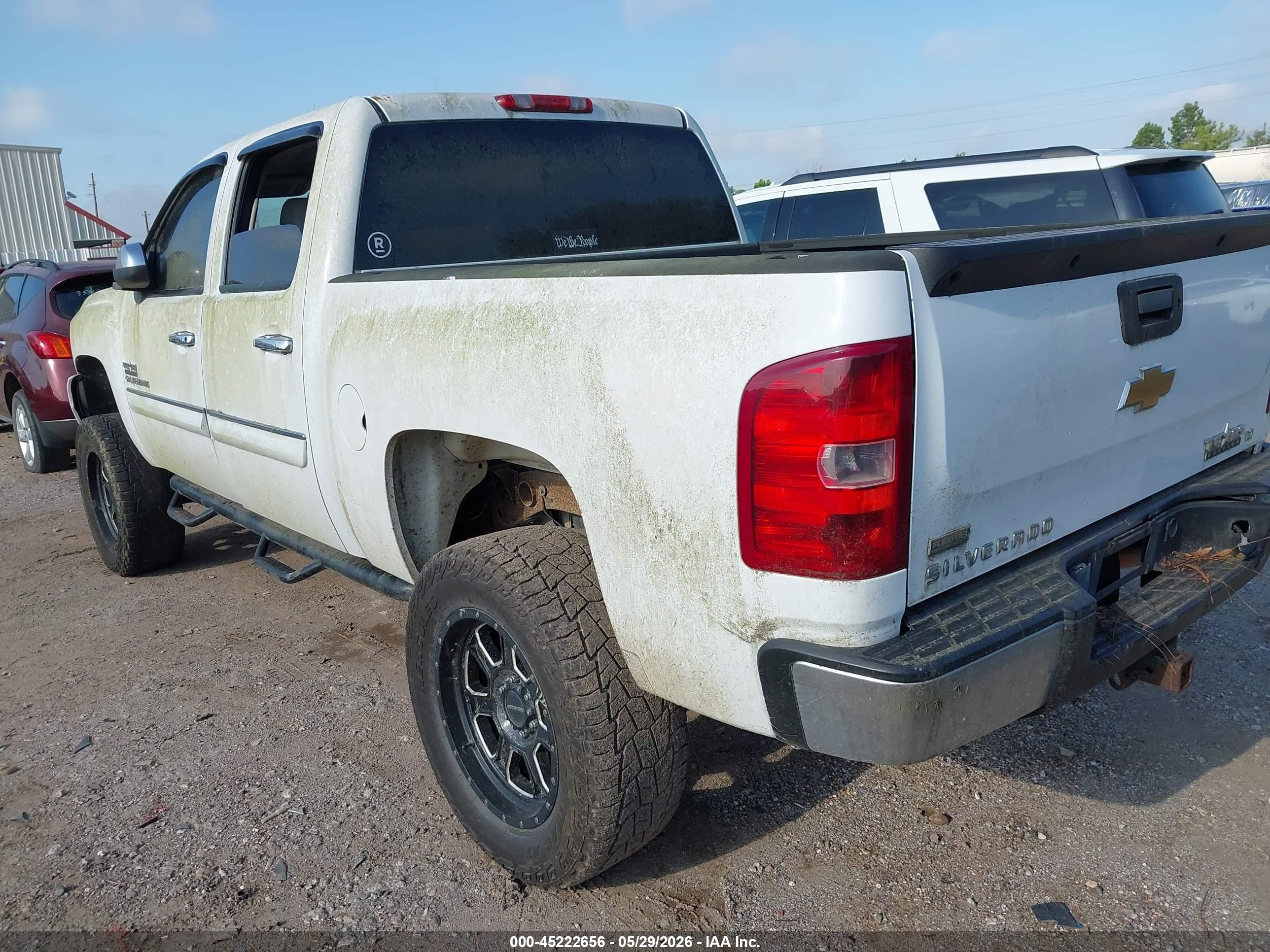 2011 Chevrolet Silverado 1500 Lt White vin: 3GCPCSE09BG337131