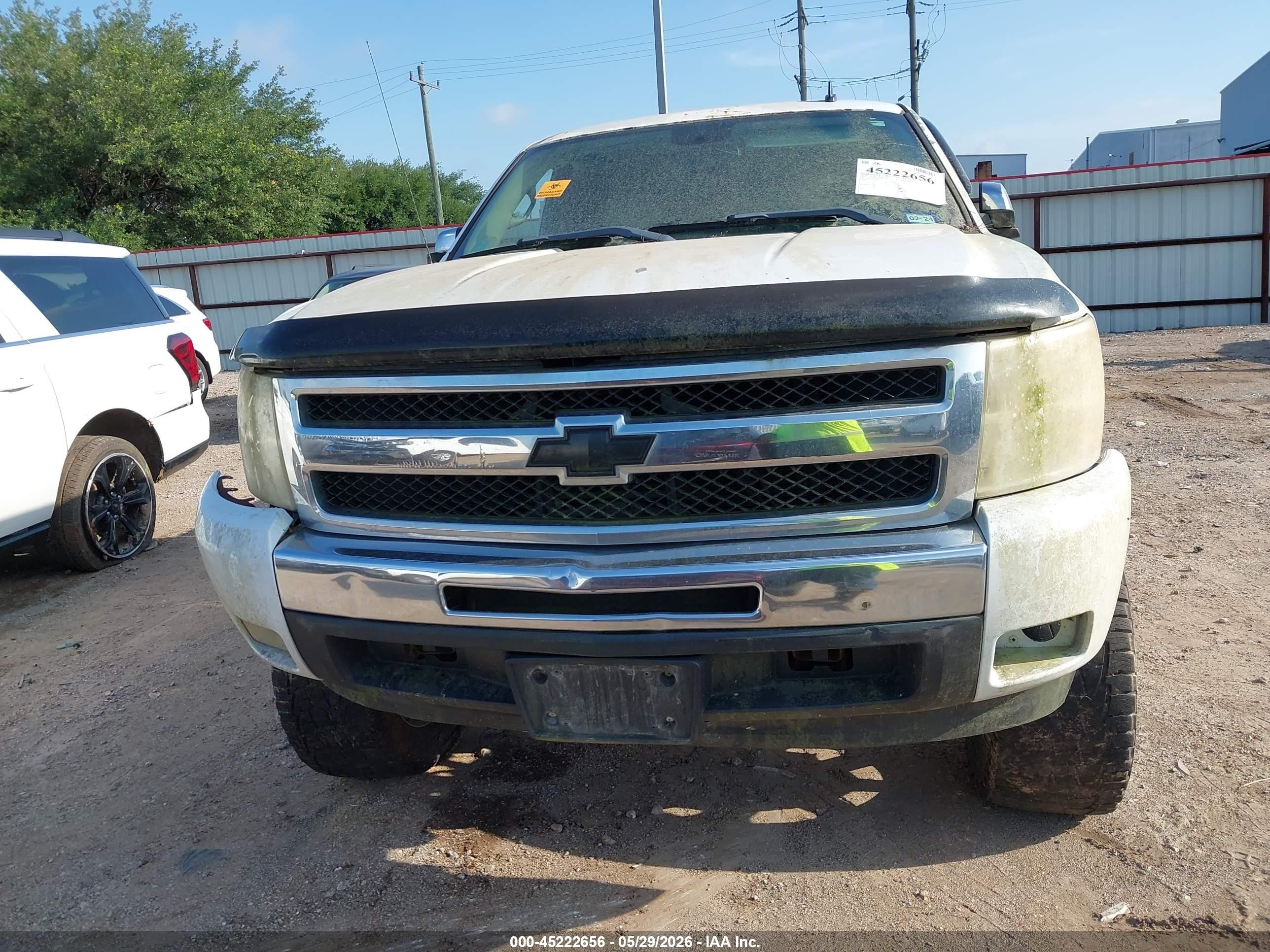 2011 Chevrolet Silverado 1500 Lt White vin: 3GCPCSE09BG337131