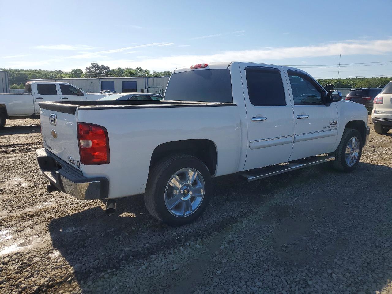 2012 Chevrolet Silverado C1500 Lt White vin: 3GCPCSE09CG122415