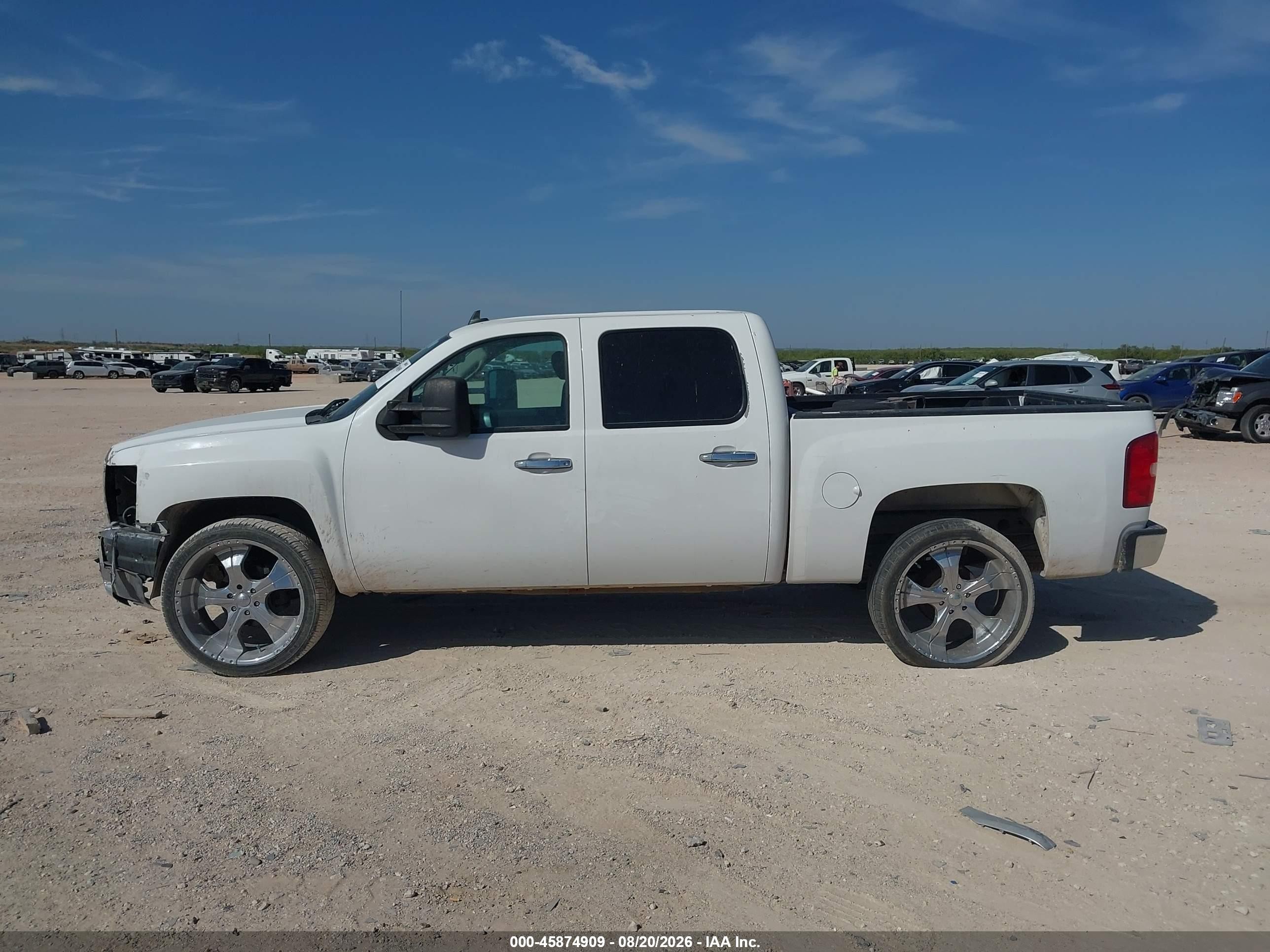 2013 Chevrolet Silverado 1500 Lt White vin: 3GCPCSE09DG214982
