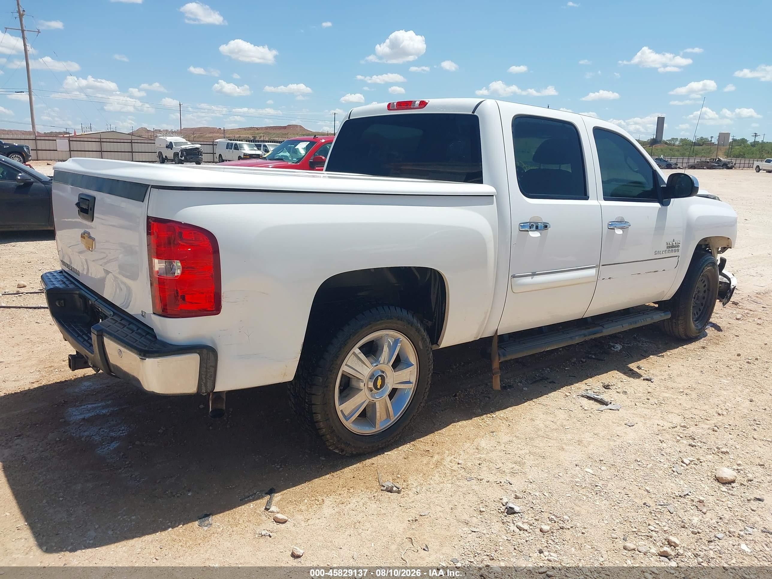 2013 Chevrolet Silverado 1500 Lt White vin: 3GCPCSE09DG246959