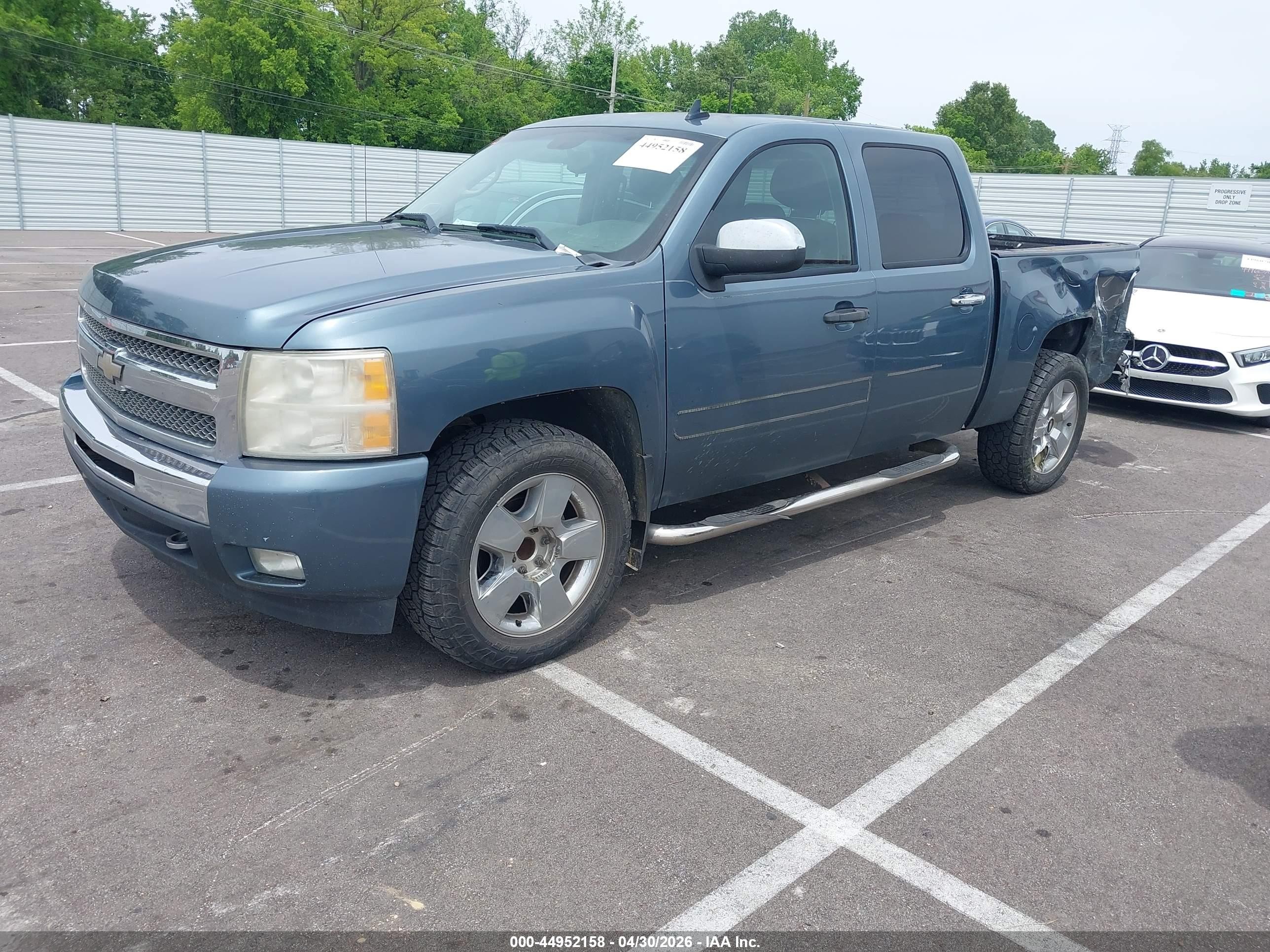 2011 Chevrolet Silverado 1500 Lt Blue vin: 3GCPCSE0XBG283869