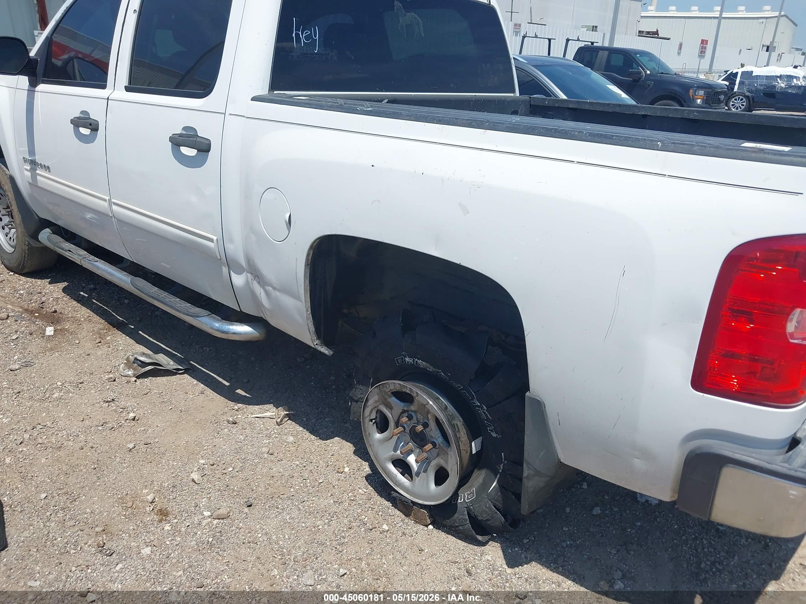 2011 Chevrolet Silverado 1500 Lt White vin: 3GCPCSE0XBG334996