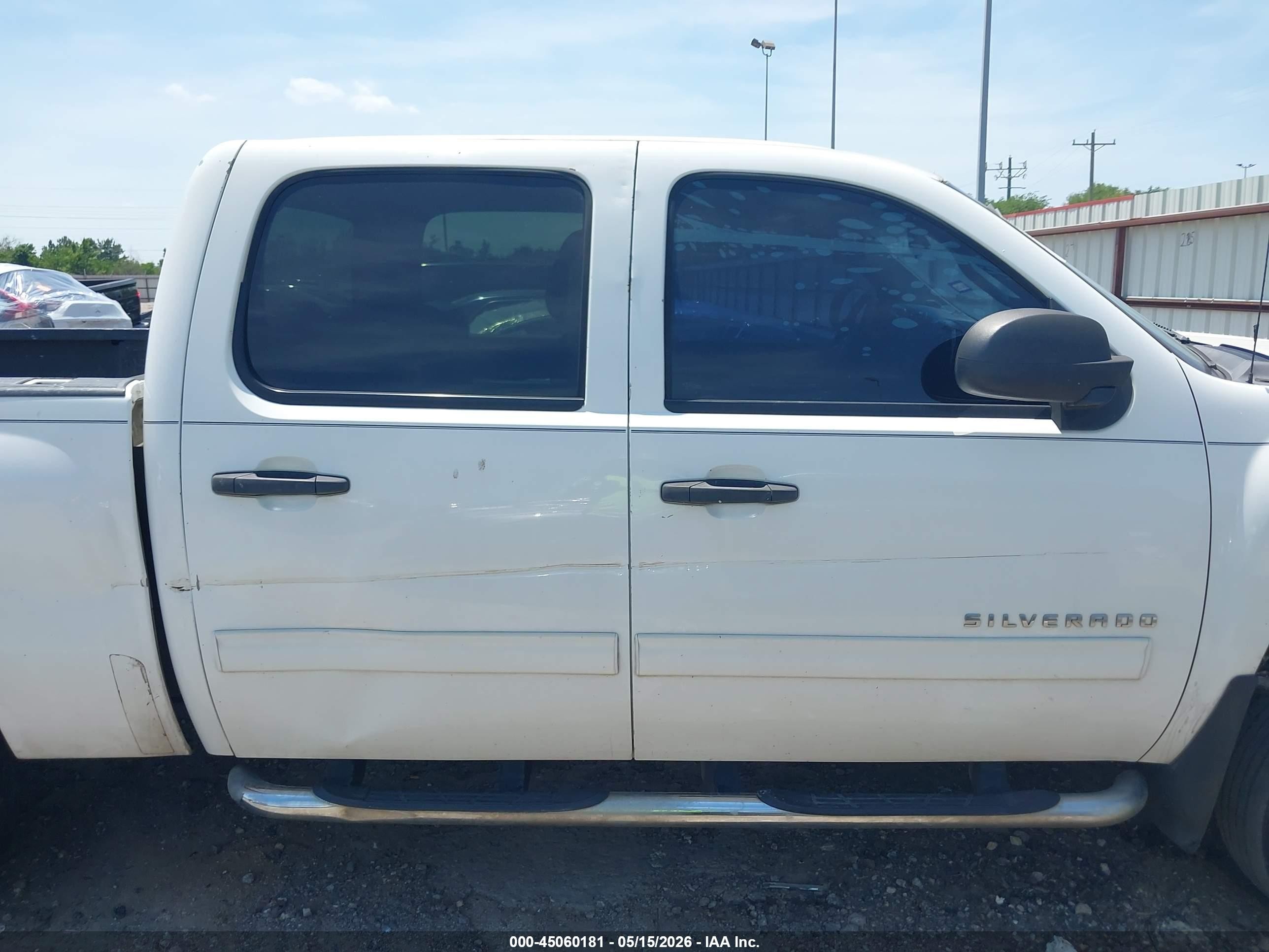 2011 Chevrolet Silverado 1500 Lt White vin: 3GCPCSE0XBG334996