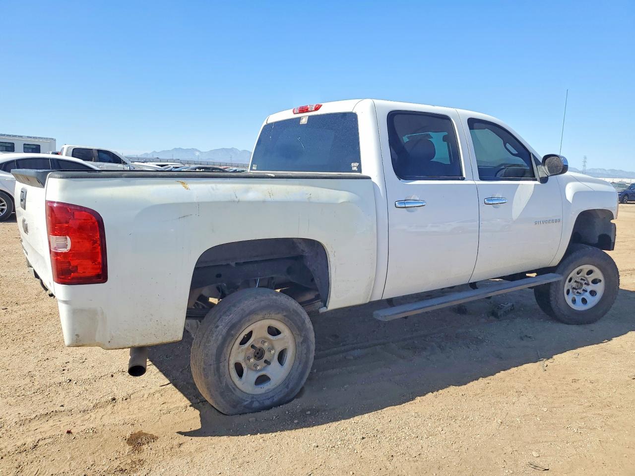 2011 Chevrolet Silverado C1500 Lt Белый vin: 3GCPCSE0XBG393935