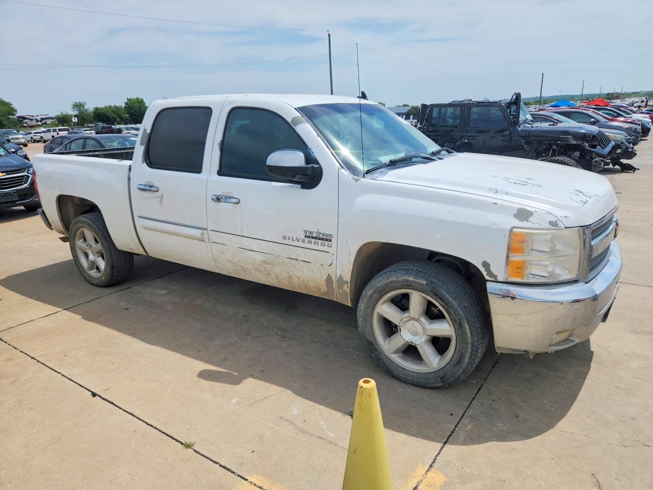 2012 Chevrolet Silverado C1500 Lt White vin: 3GCPCSE0XCG279581
