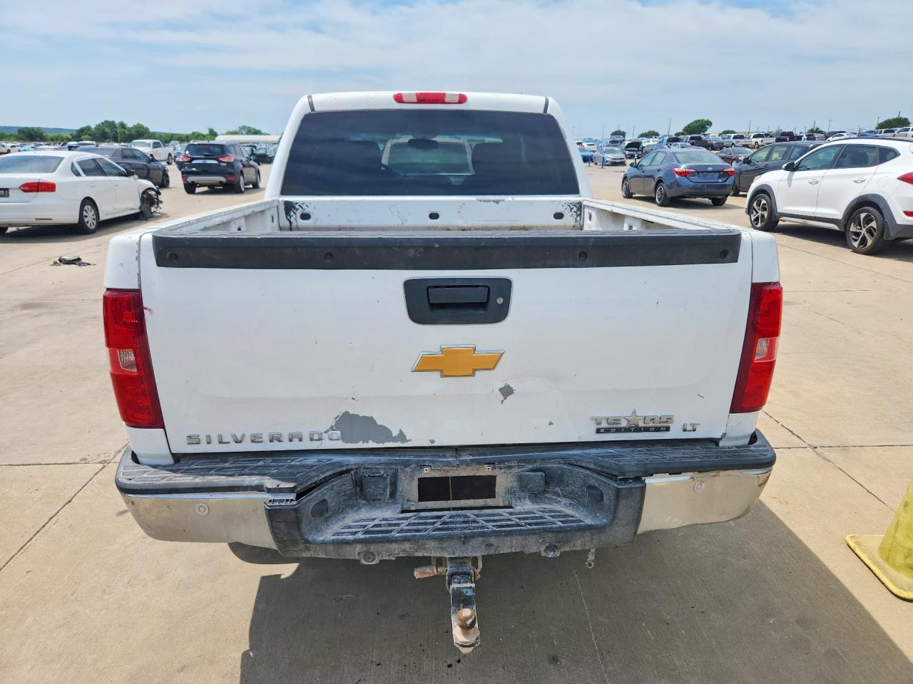 2012 Chevrolet Silverado C1500 Lt White vin: 3GCPCSE0XCG279581
