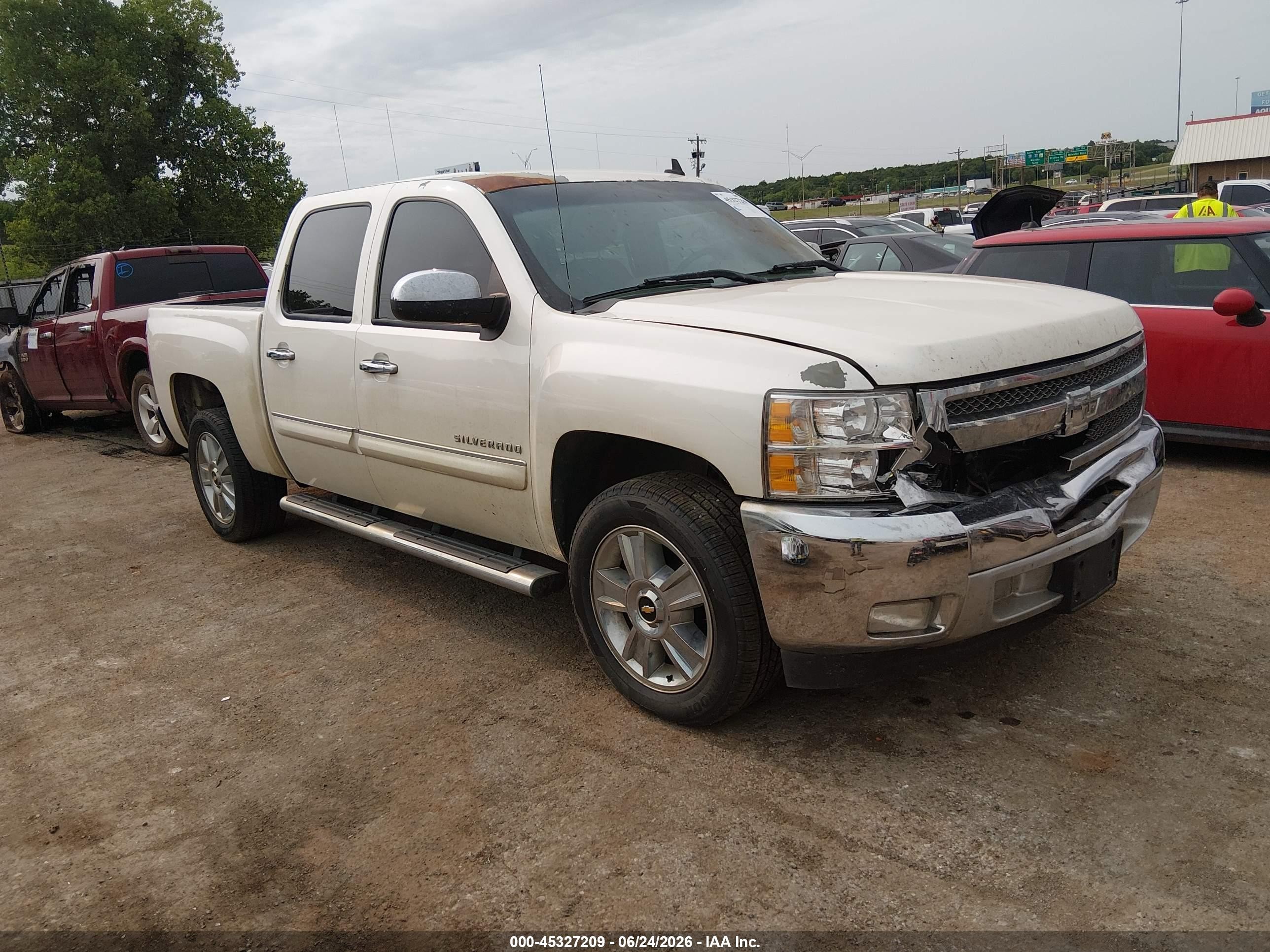 2013 Chevrolet Silverado 1500 Lt Белый vin: 3GCPCSE0XDG323905