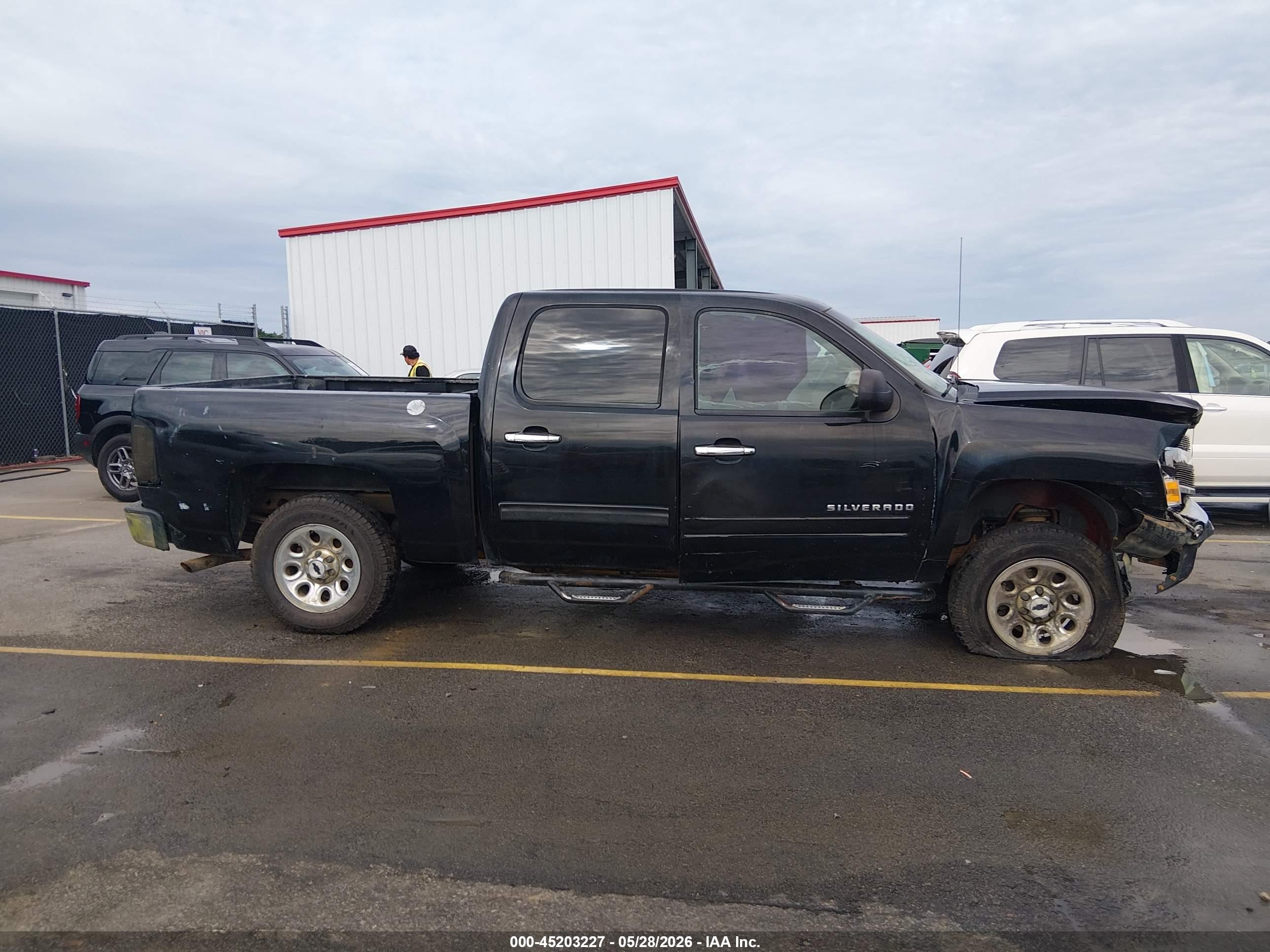 2011 Chevrolet Silverado 1500 Lt Черный vin: 3GCPCSEA0BG156864