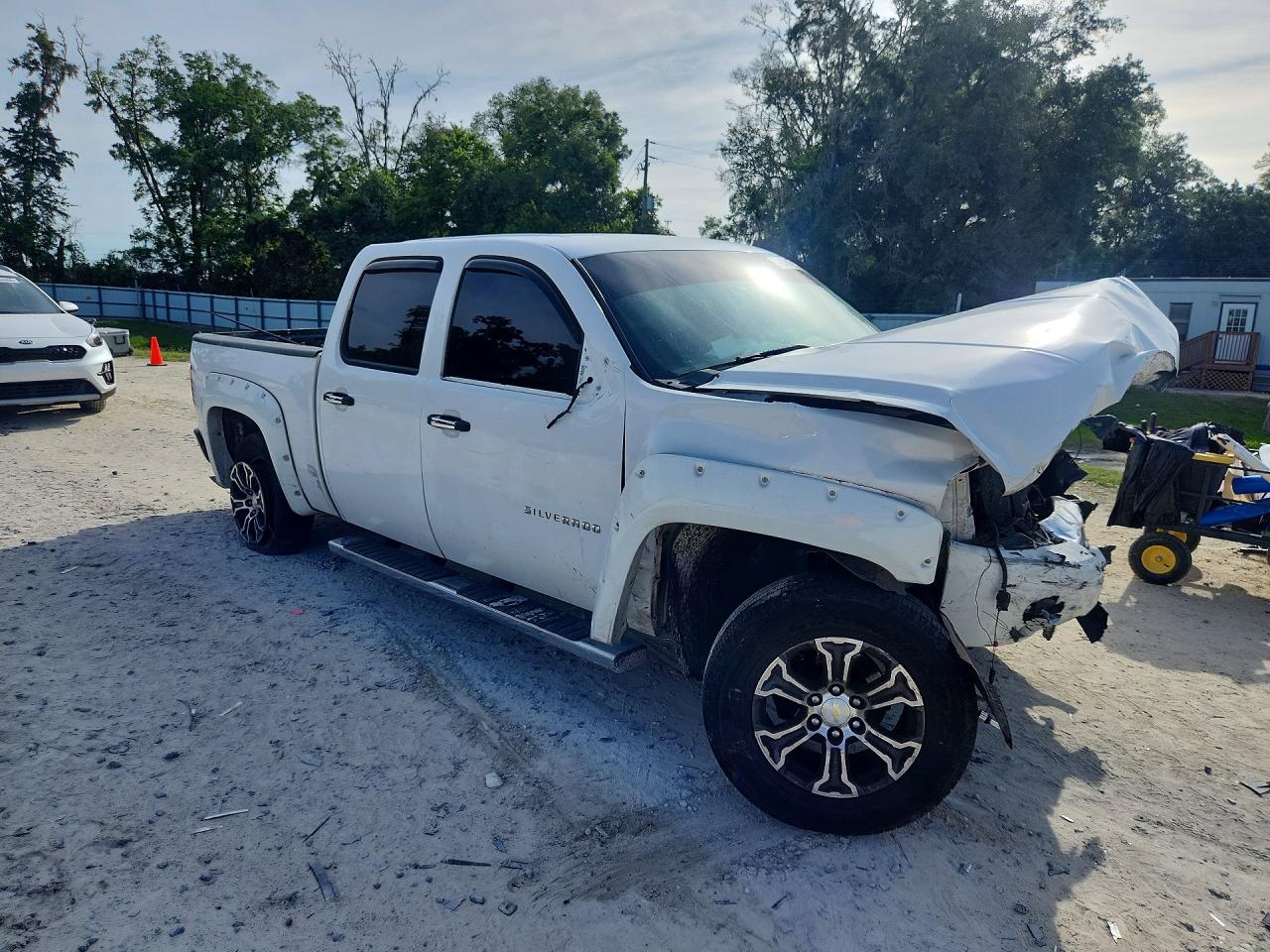 2011 Chevrolet Silverado C1500 Lt White vin: 3GCPCSEA1BG116812