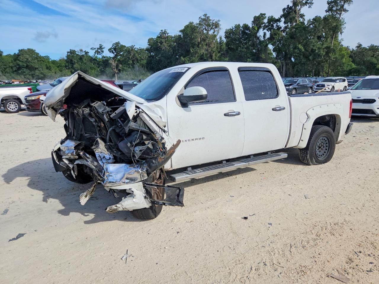 2011 Chevrolet Silverado C1500 Lt White vin: 3GCPCSEA1BG116812