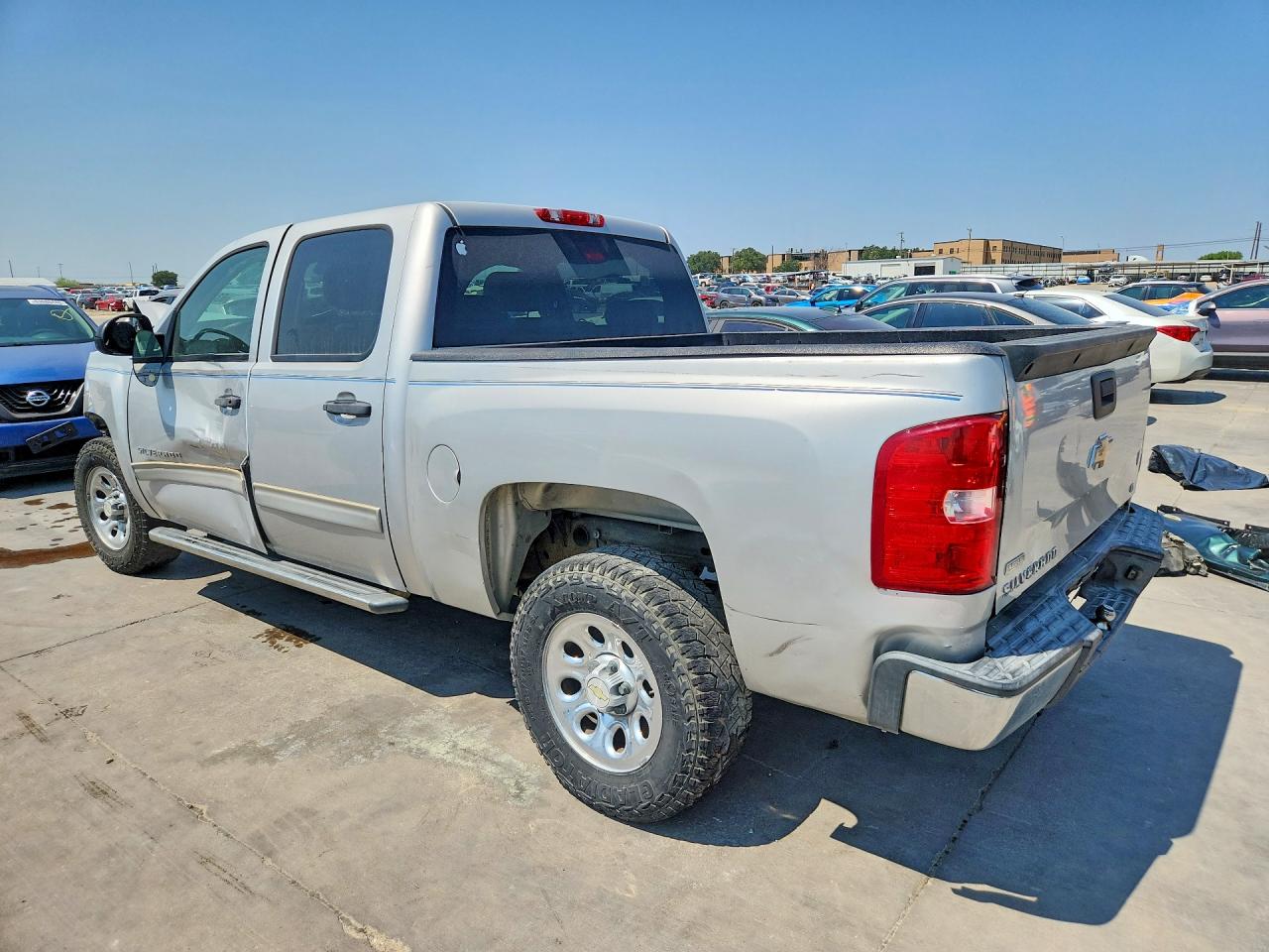 2011 Chevrolet Silverado C1500 Lt Silver vin: 3GCPCSEA3BG143400