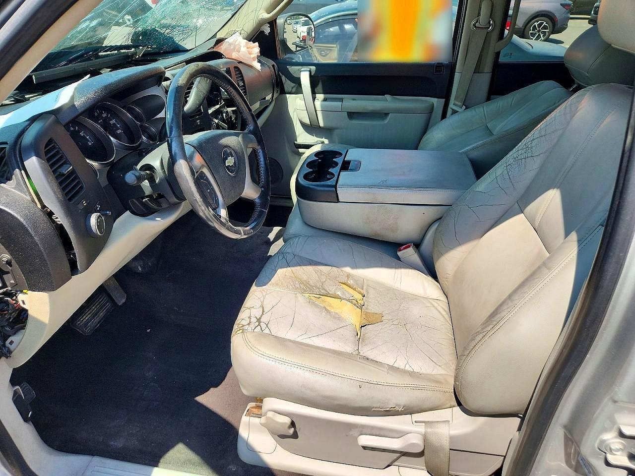 2011 Chevrolet Silverado C1500 Lt Silver vin: 3GCPCSEA3BG143400