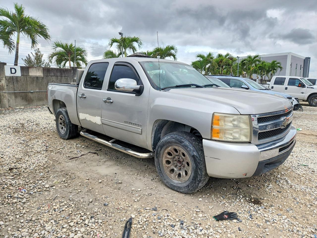 2011 Chevrolet Silverado C1500 Lt Silver vin: 3GCPCSEA4BG152655