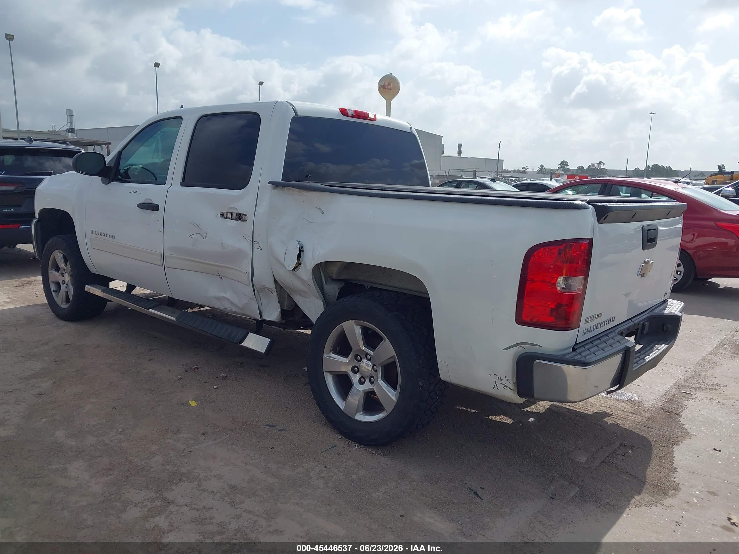 2013 Chevrolet Silverado 1500 Lt White vin: 3GCPCSEAXDG292390