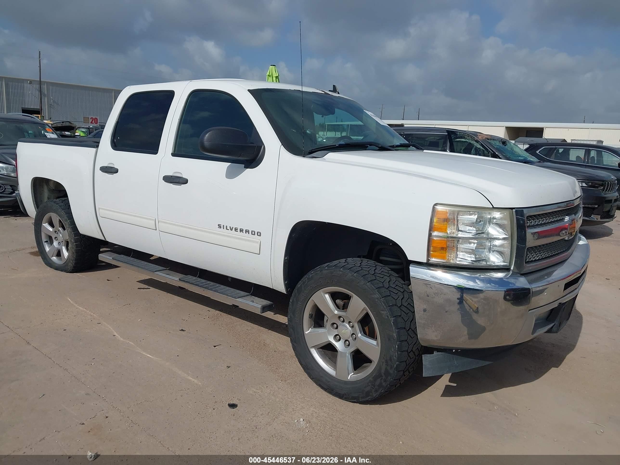 2013 Chevrolet Silverado 1500 Lt White vin: 3GCPCSEAXDG292390