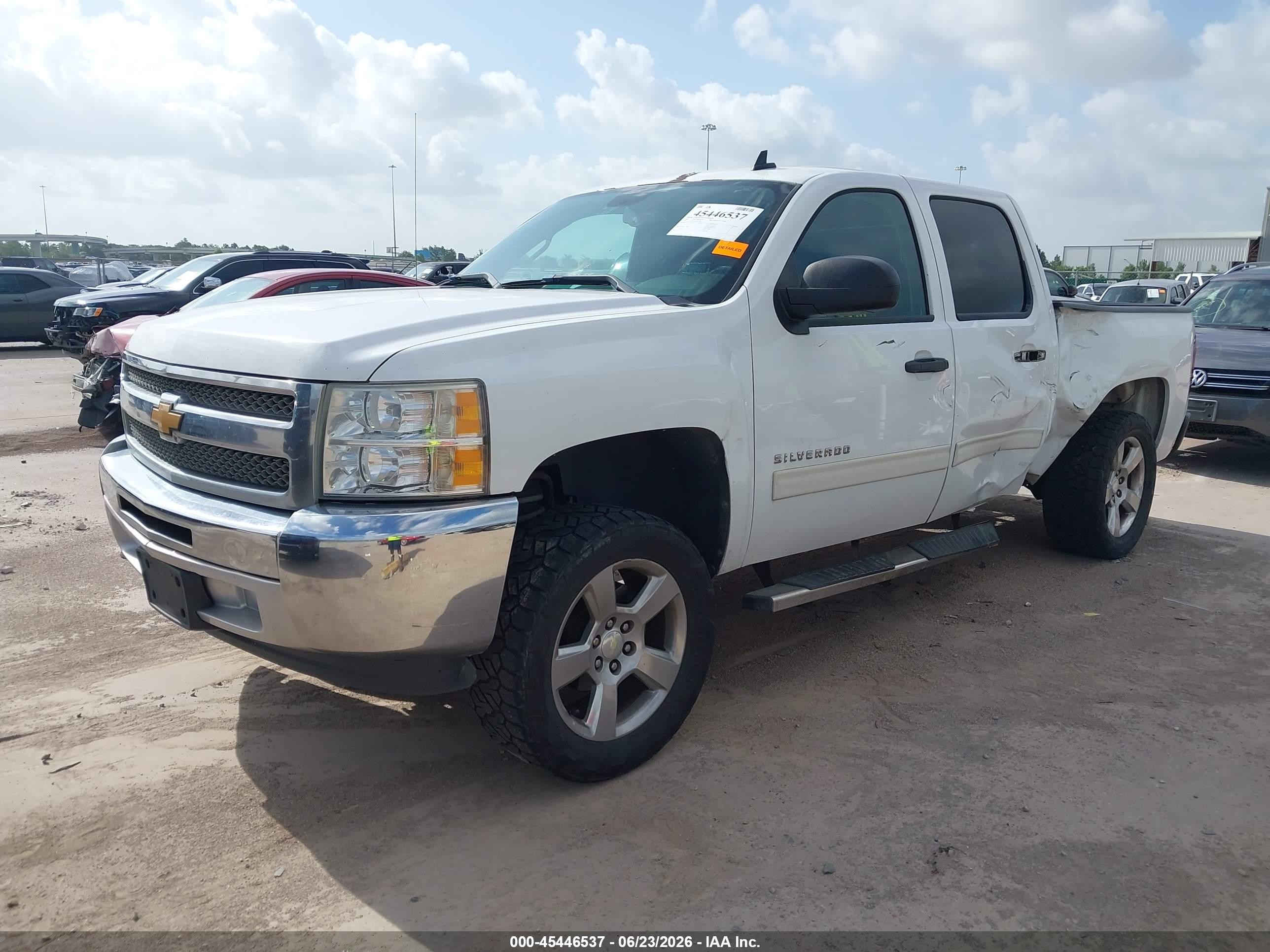 2013 Chevrolet Silverado 1500 Lt White vin: 3GCPCSEAXDG292390