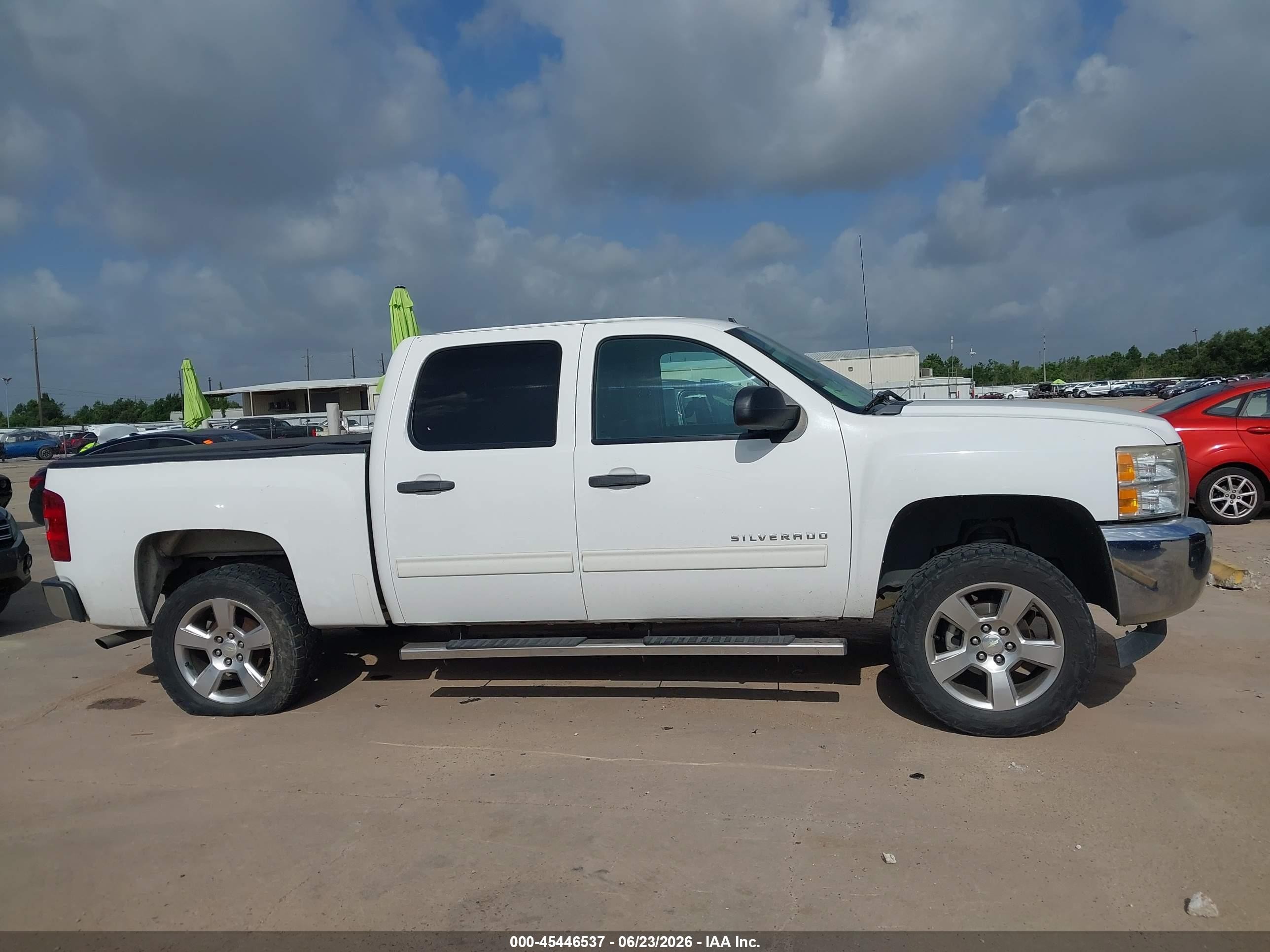 2013 Chevrolet Silverado 1500 Lt White vin: 3GCPCSEAXDG292390