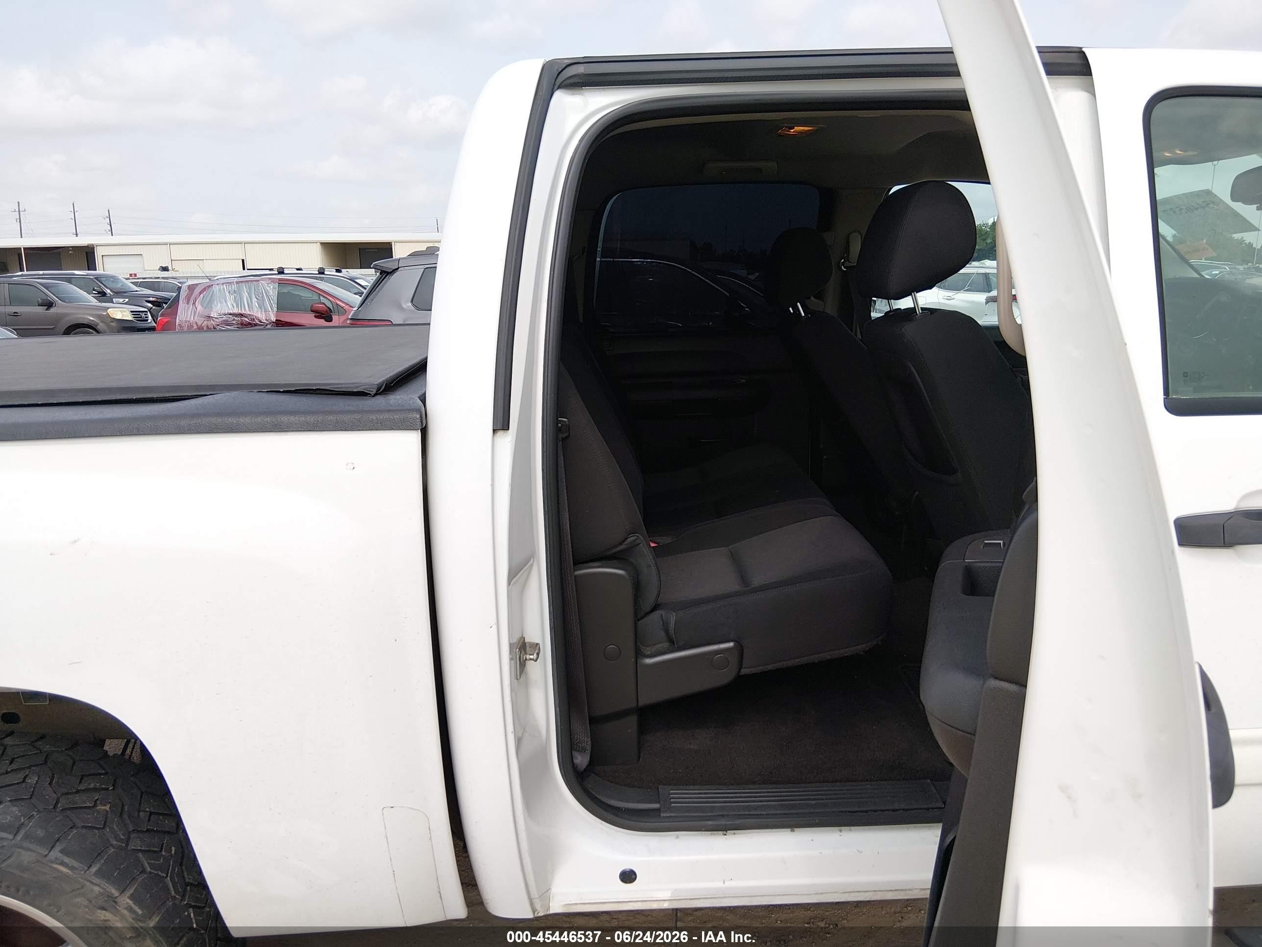 2013 Chevrolet Silverado 1500 Lt White vin: 3GCPCSEAXDG292390
