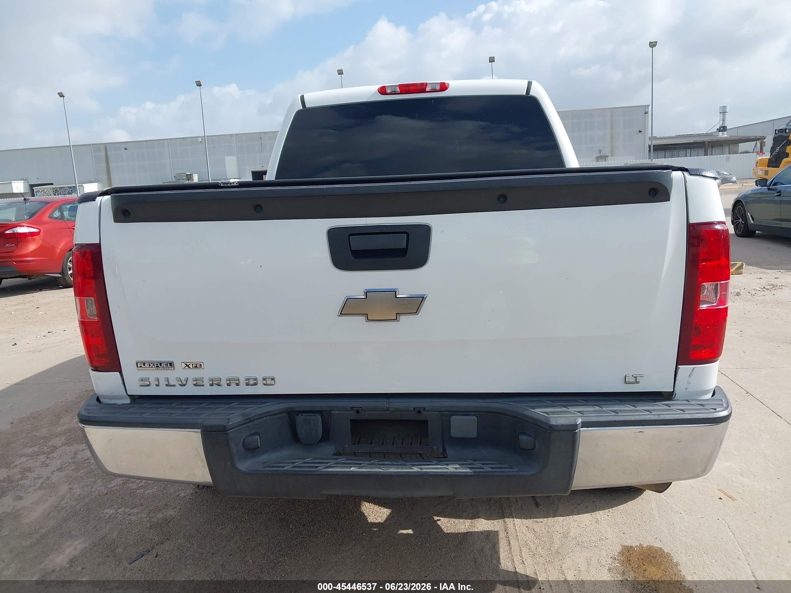 2013 Chevrolet Silverado 1500 Lt White vin: 3GCPCSEAXDG292390