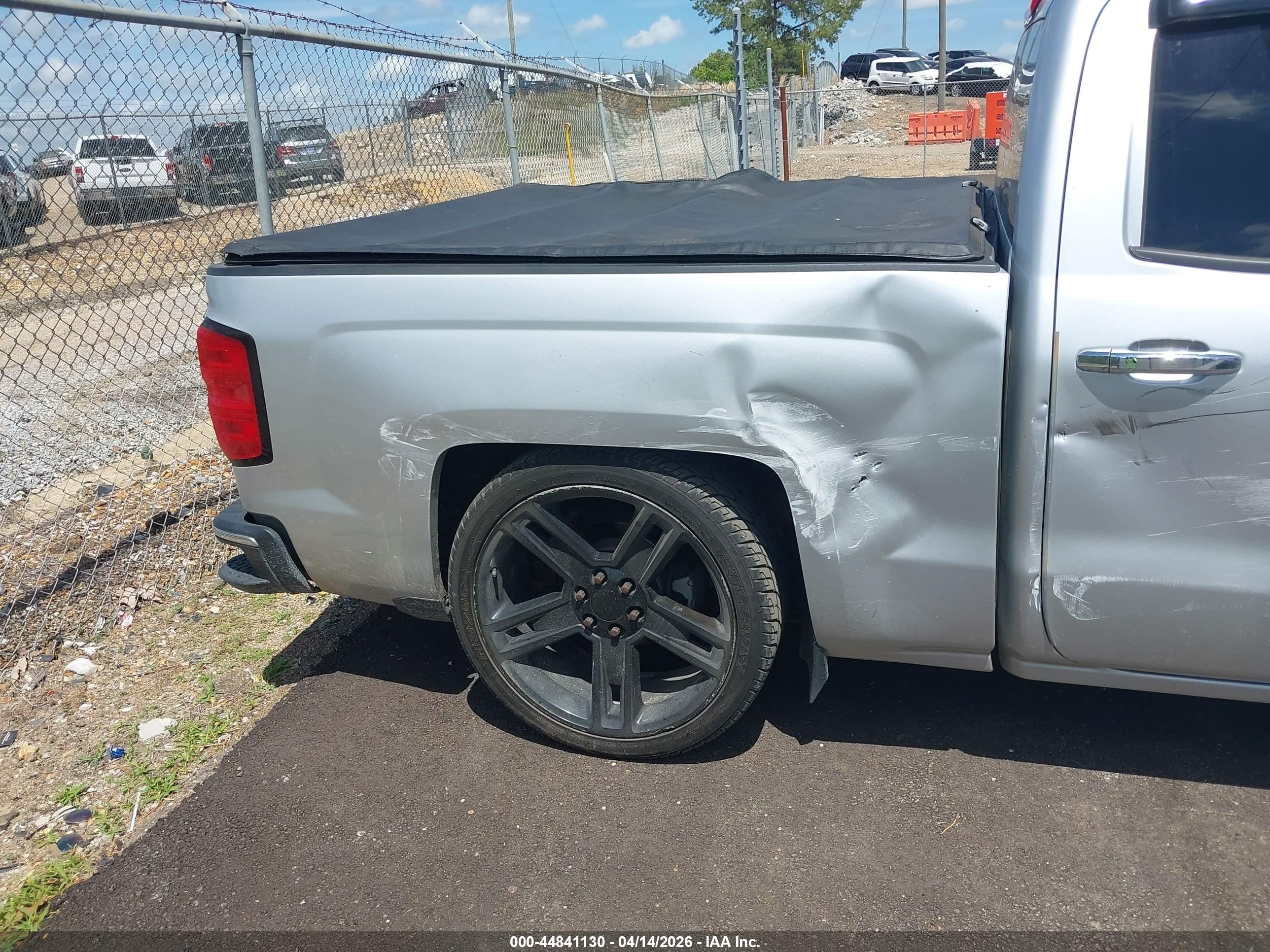 2014 Chevrolet Silverado 1500 1lz Silver vin: 3GCPCSEJXEG330475
