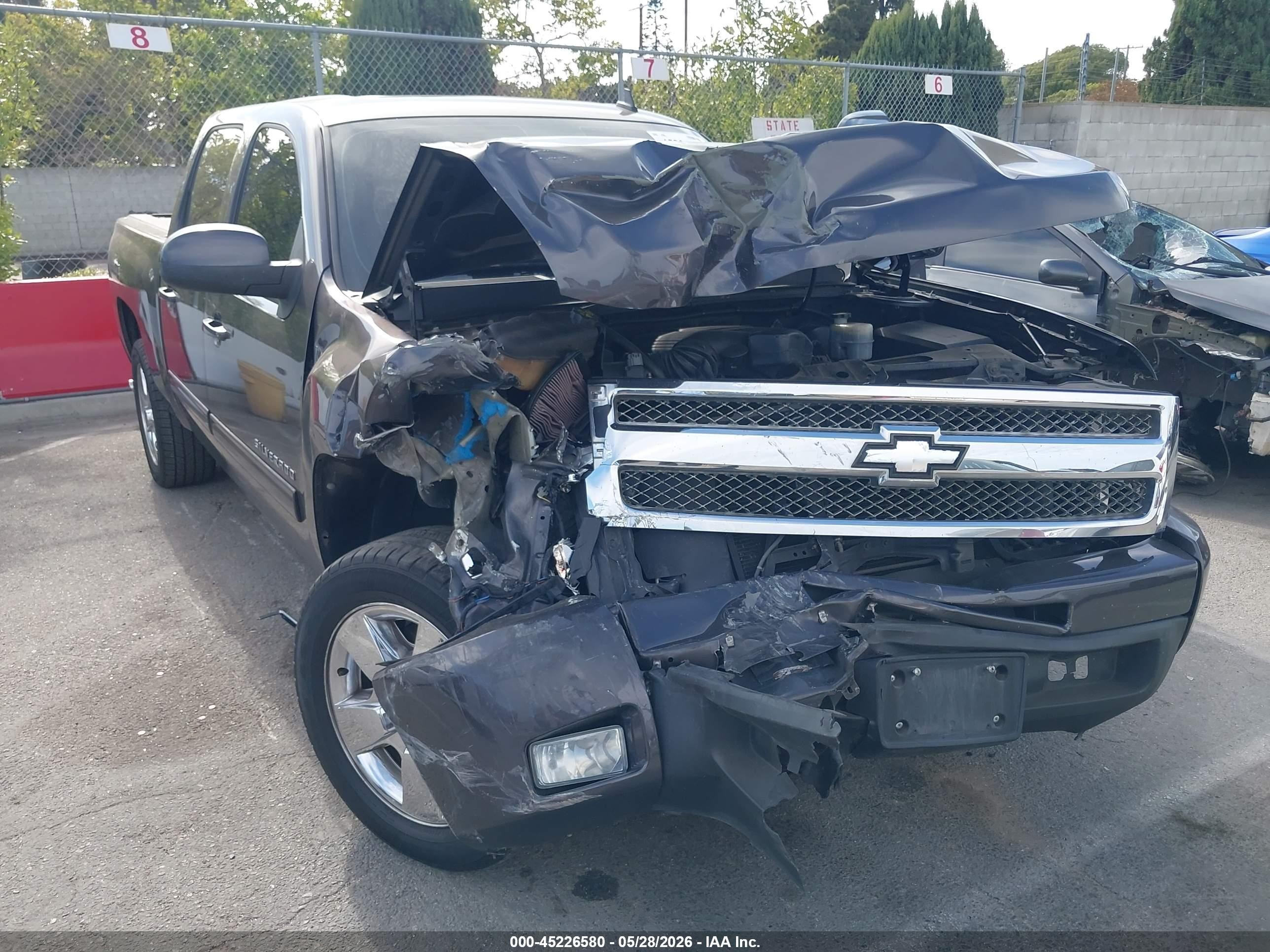 2011 Chevrolet Silverado 1500 Ltz Gray vin: 3GCPCTE02BG267607