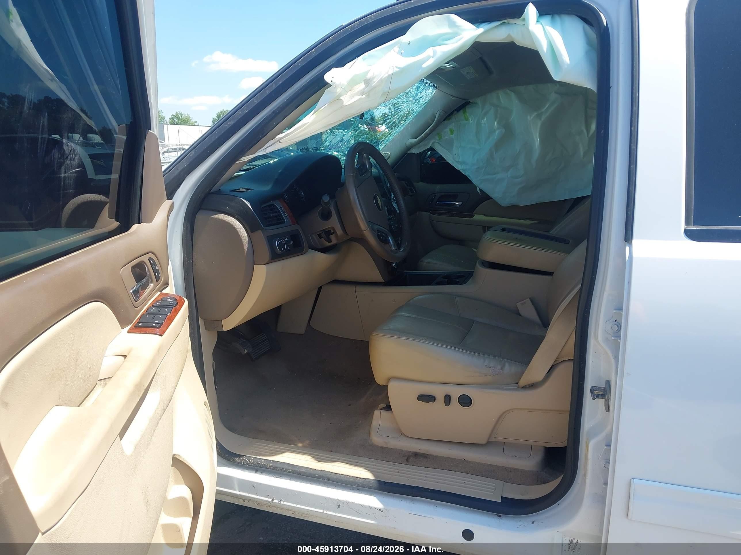 2013 Chevrolet Silverado 1500 Ltz White vin: 3GCPCTE03DG108629
