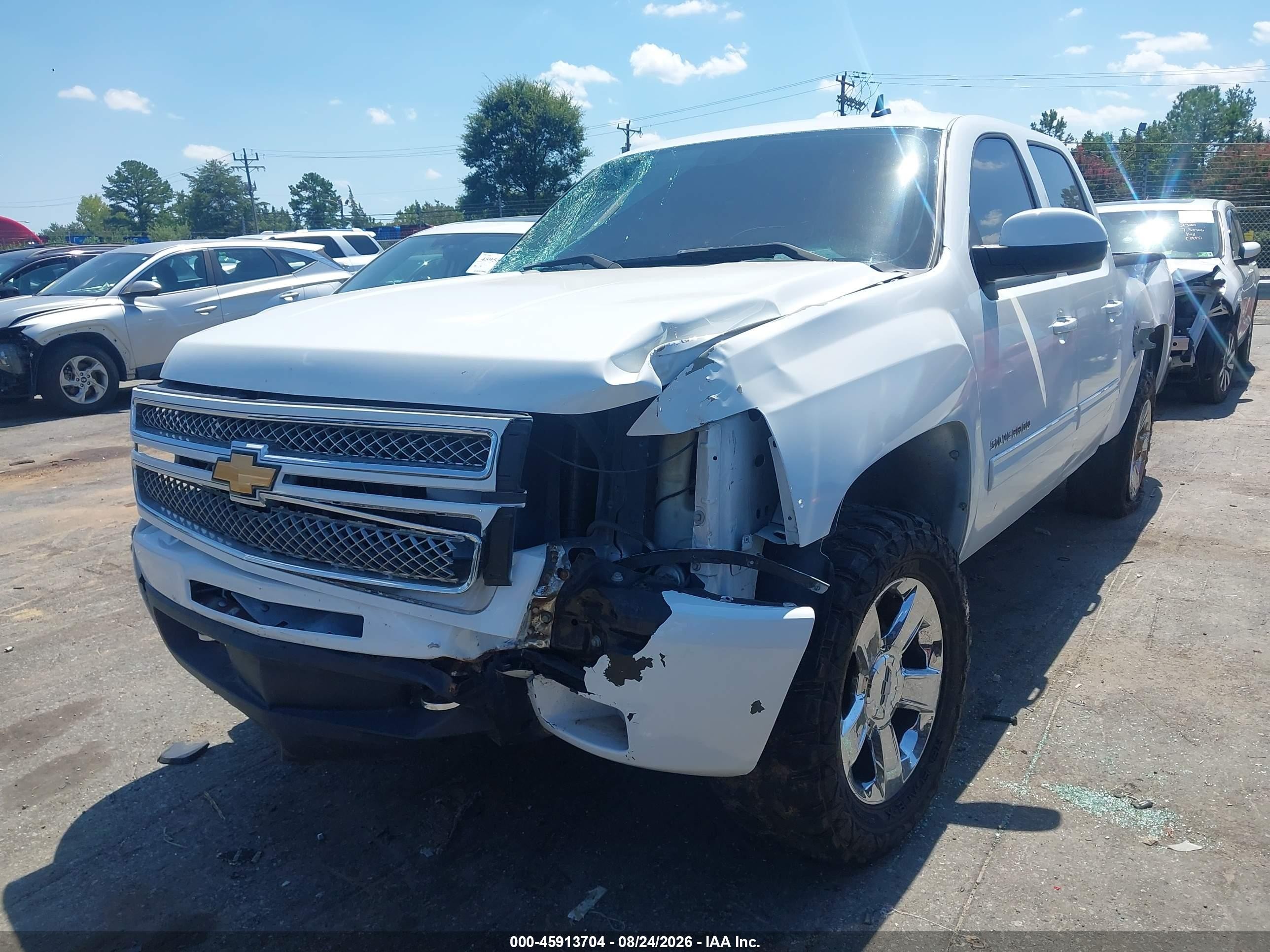 2013 Chevrolet Silverado 1500 Ltz White vin: 3GCPCTE03DG108629