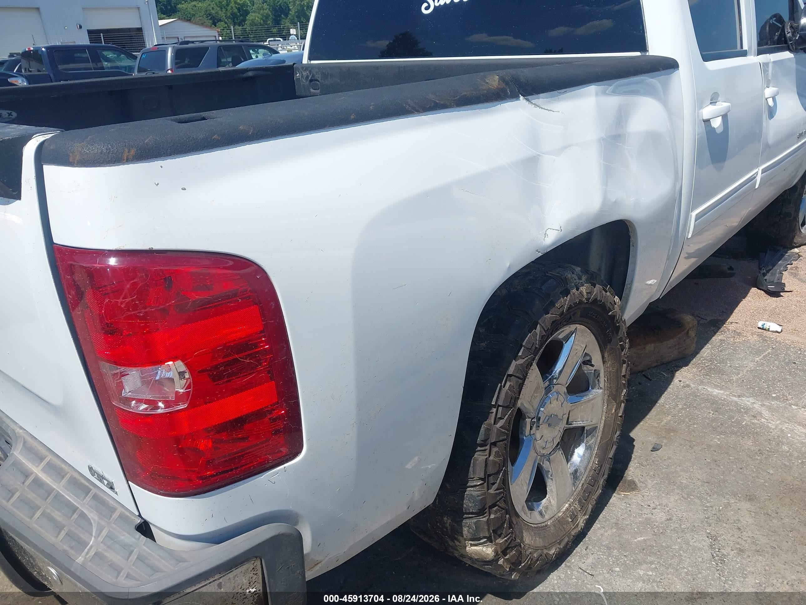 2013 Chevrolet Silverado 1500 Ltz White vin: 3GCPCTE03DG108629