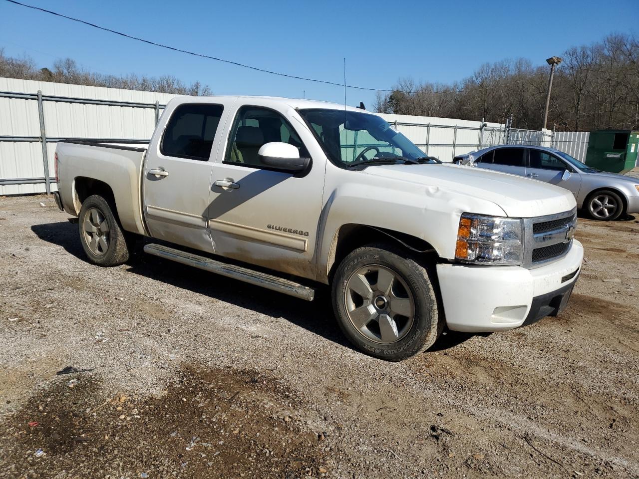 2011 Chevrolet Silverado C1500 Ltz White vin: 3GCPCTE06BG407383
